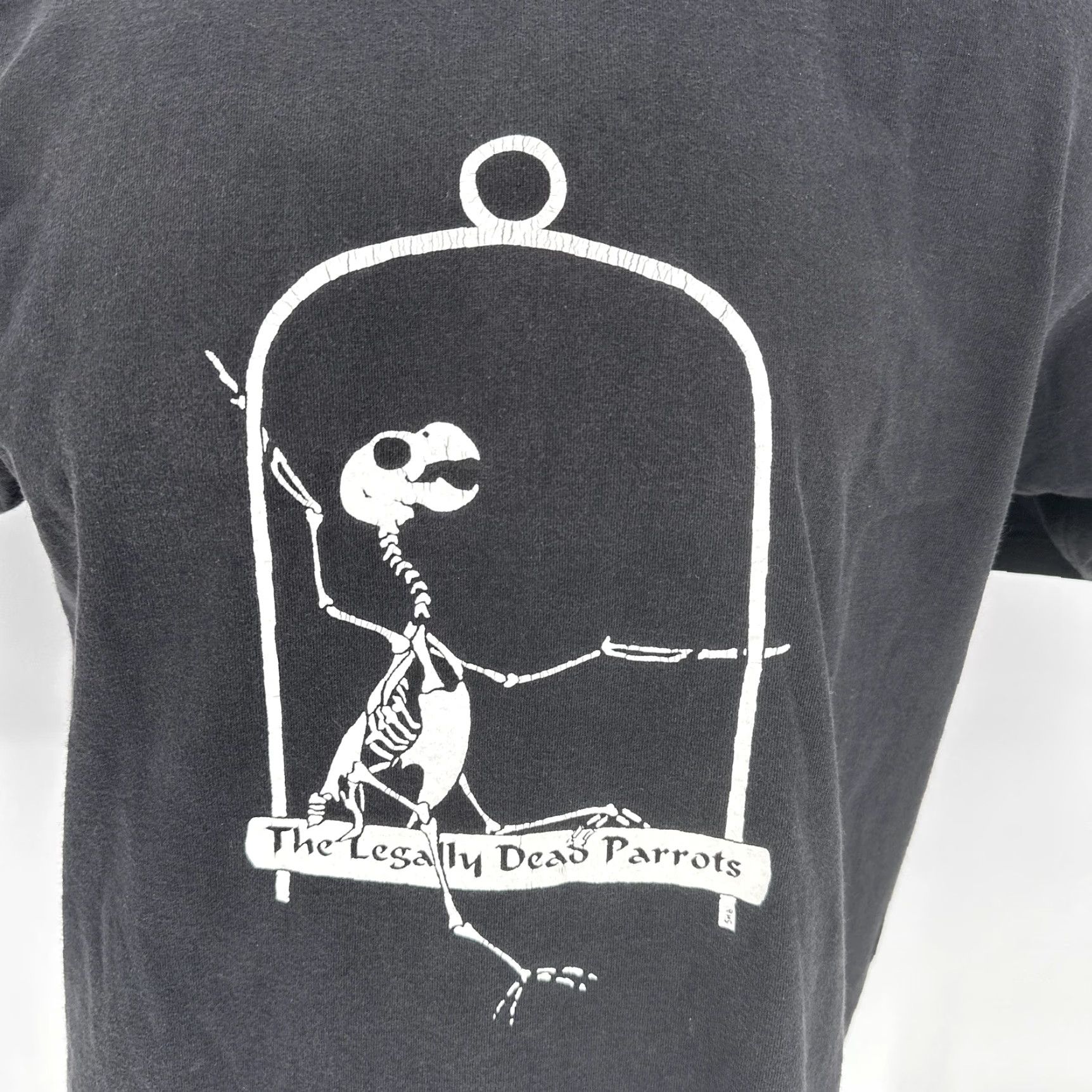 Gildan VINTAGE Legally Dead Parrots Shirt Mens XL Black Skeleton Parrot Gildan 90s USA Size US XL / EU 56 / 4 - 2 Thumbnail
