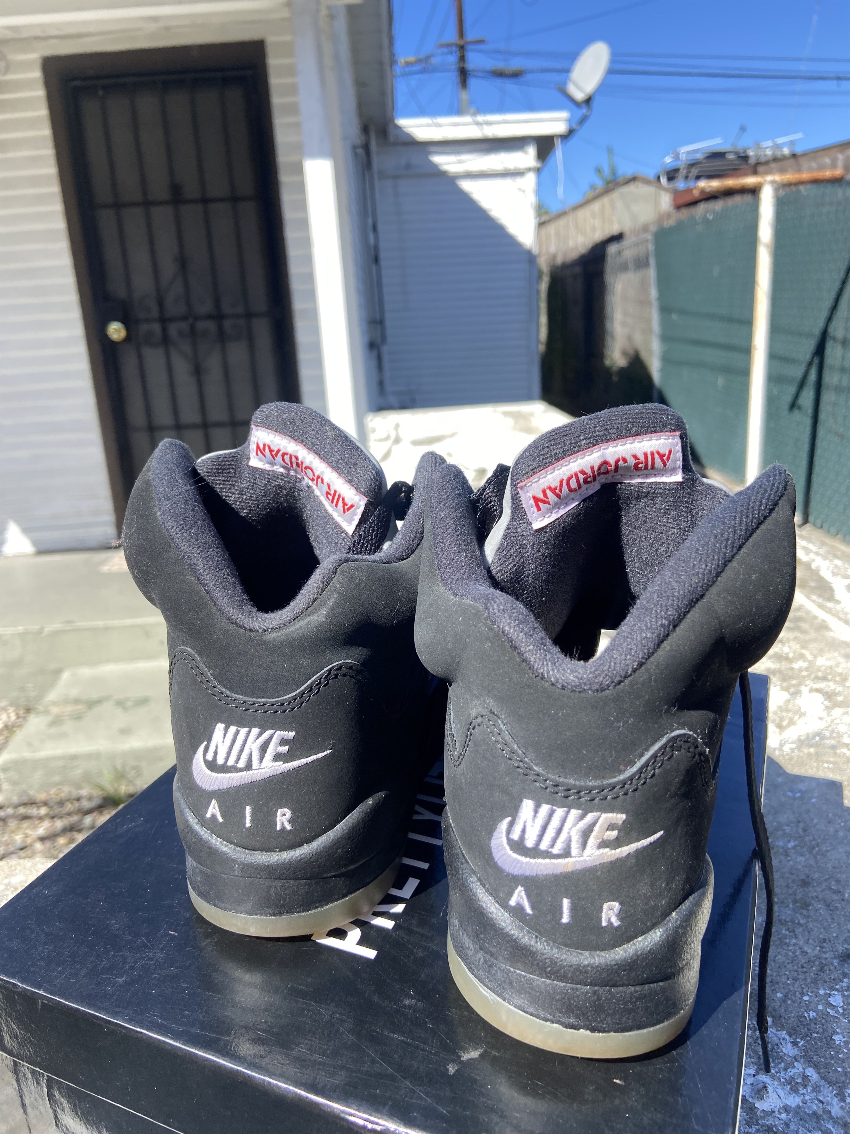 Nike Jordan 5 Black Metallic Size US 5 / EU 37 - 4 Thumbnail
