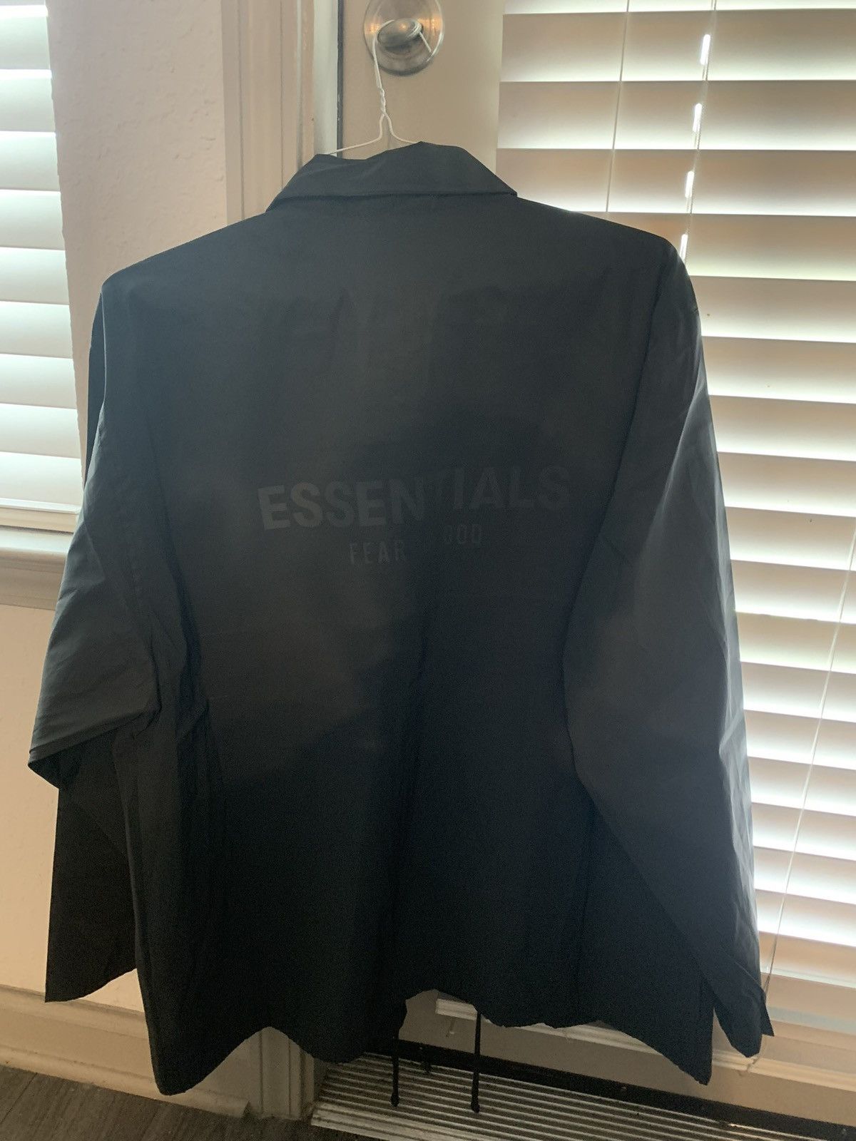Fear of God Essentials black coach jacket Size US S / EU 44-46 / 1 - 2 Thumbnail