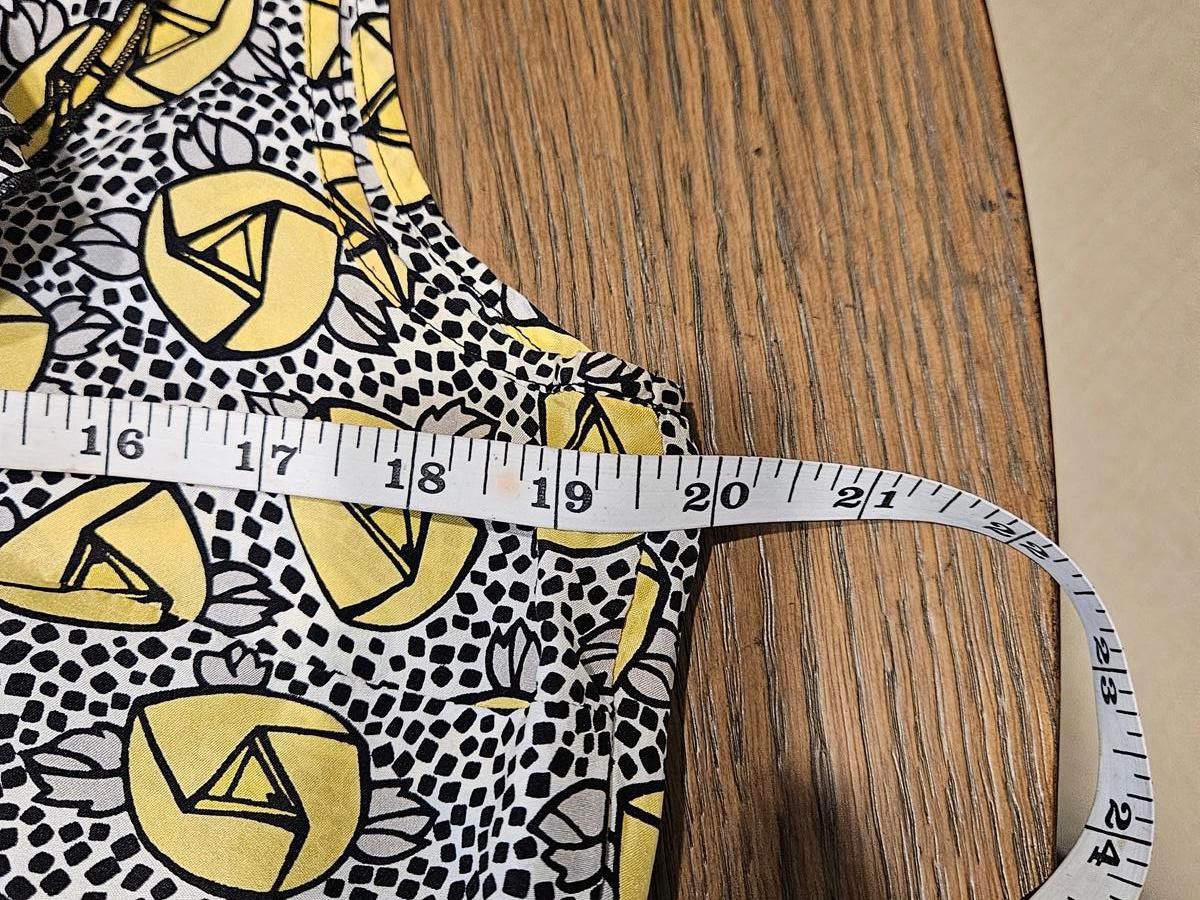 Designer 100% Silk Doncaster Yellow Graphic Ruffle Blouse Size L / US 10 / IT 46 - 6 Thumbnail