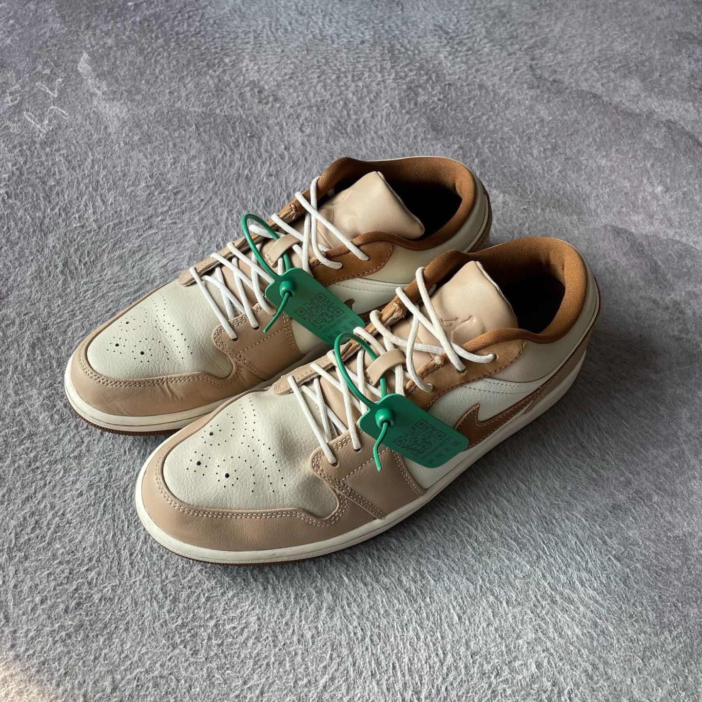 Nike Nike Lowtop Sneakers 45 Men Size US 11.5 / EU 44-45 - 1 Thumbnail