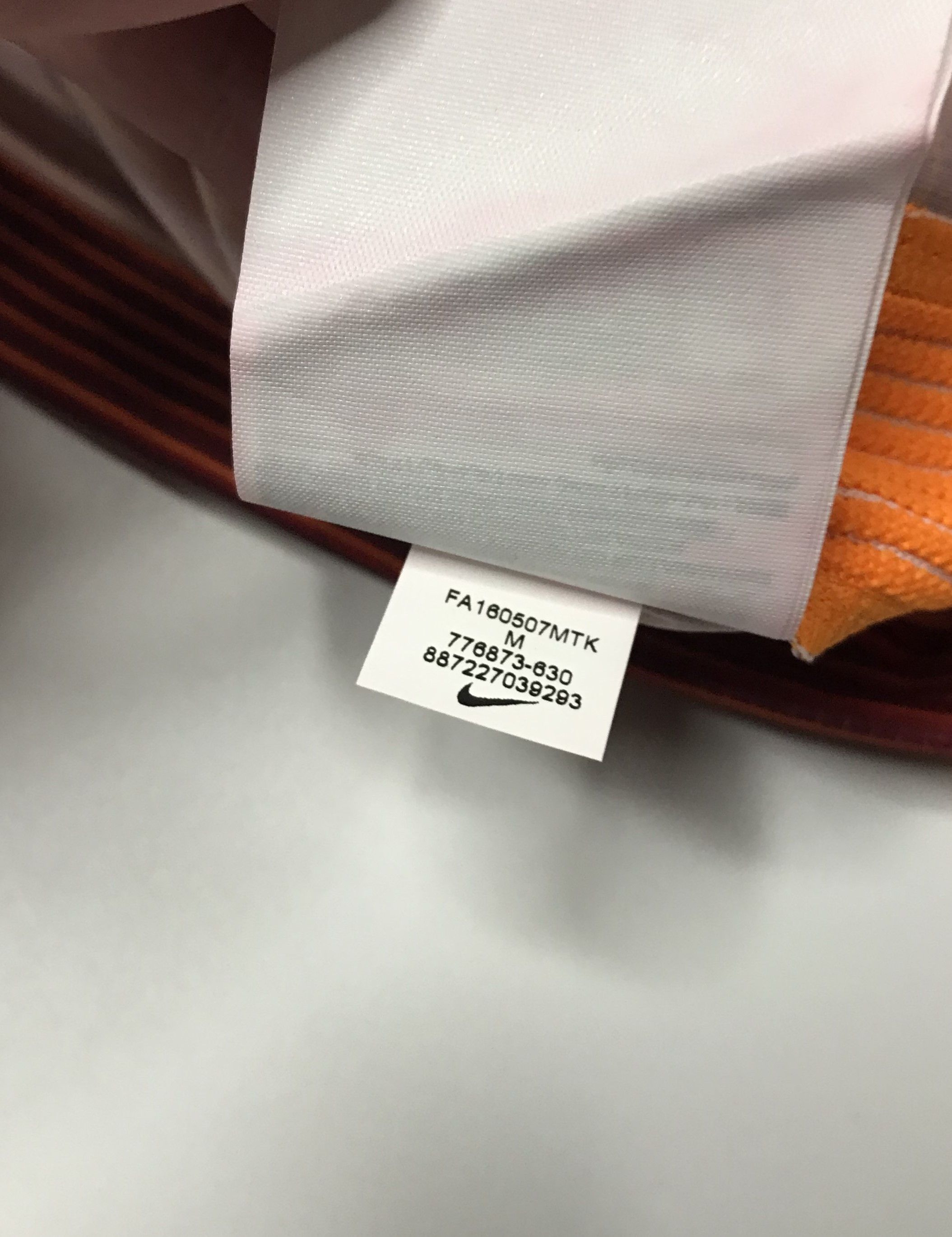 Nike Galatasaray 2017-18 Home Jersey Uğur #10 UEFA Sz M Size US M / EU 48-50 / 2 - 8 Thumbnail