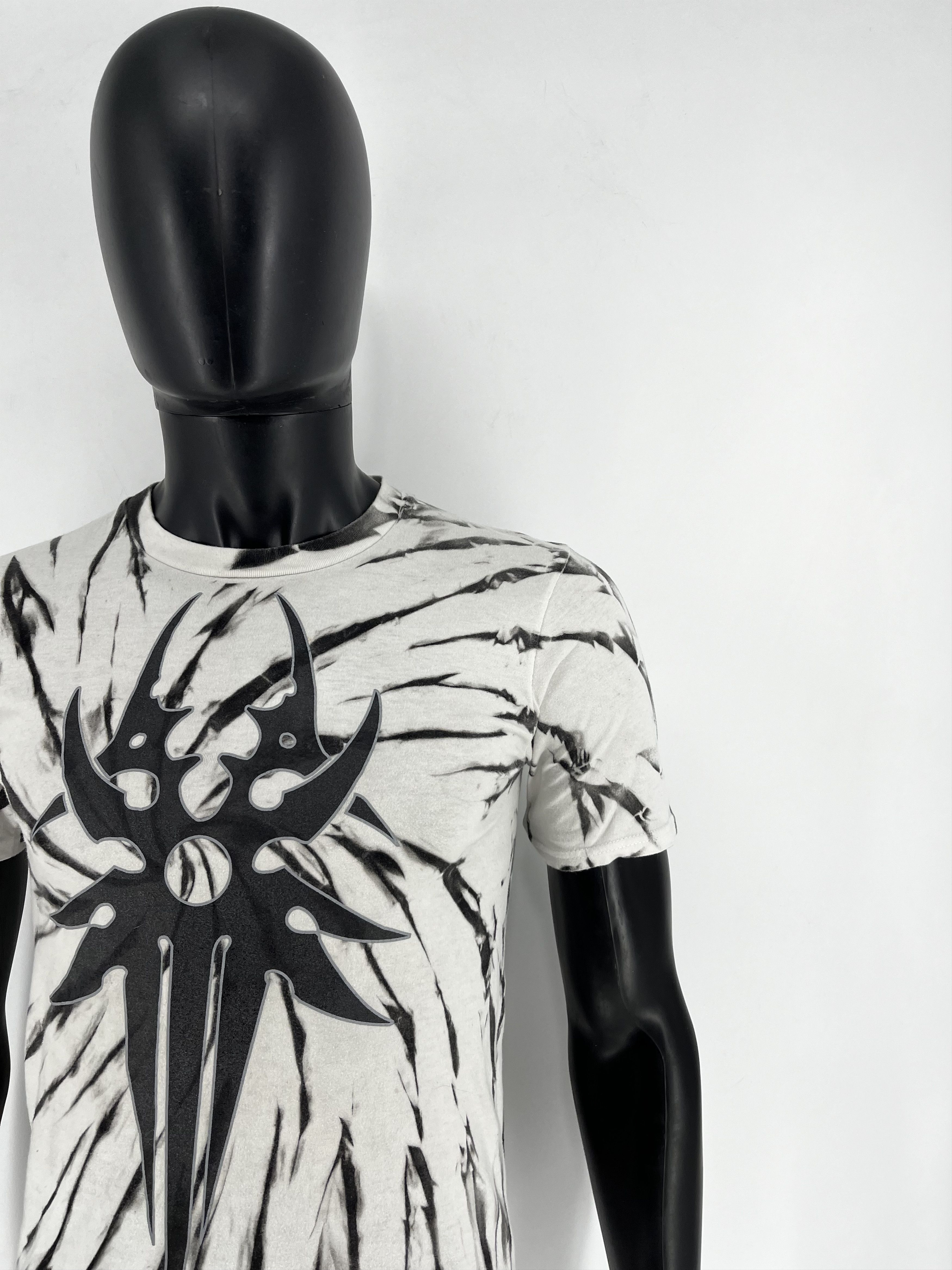 Vintage Vintage Y2k Washed AvantGarde Tribal Tee Streetwear Size US S / EU 44-46 / 1 - 7 Thumbnail