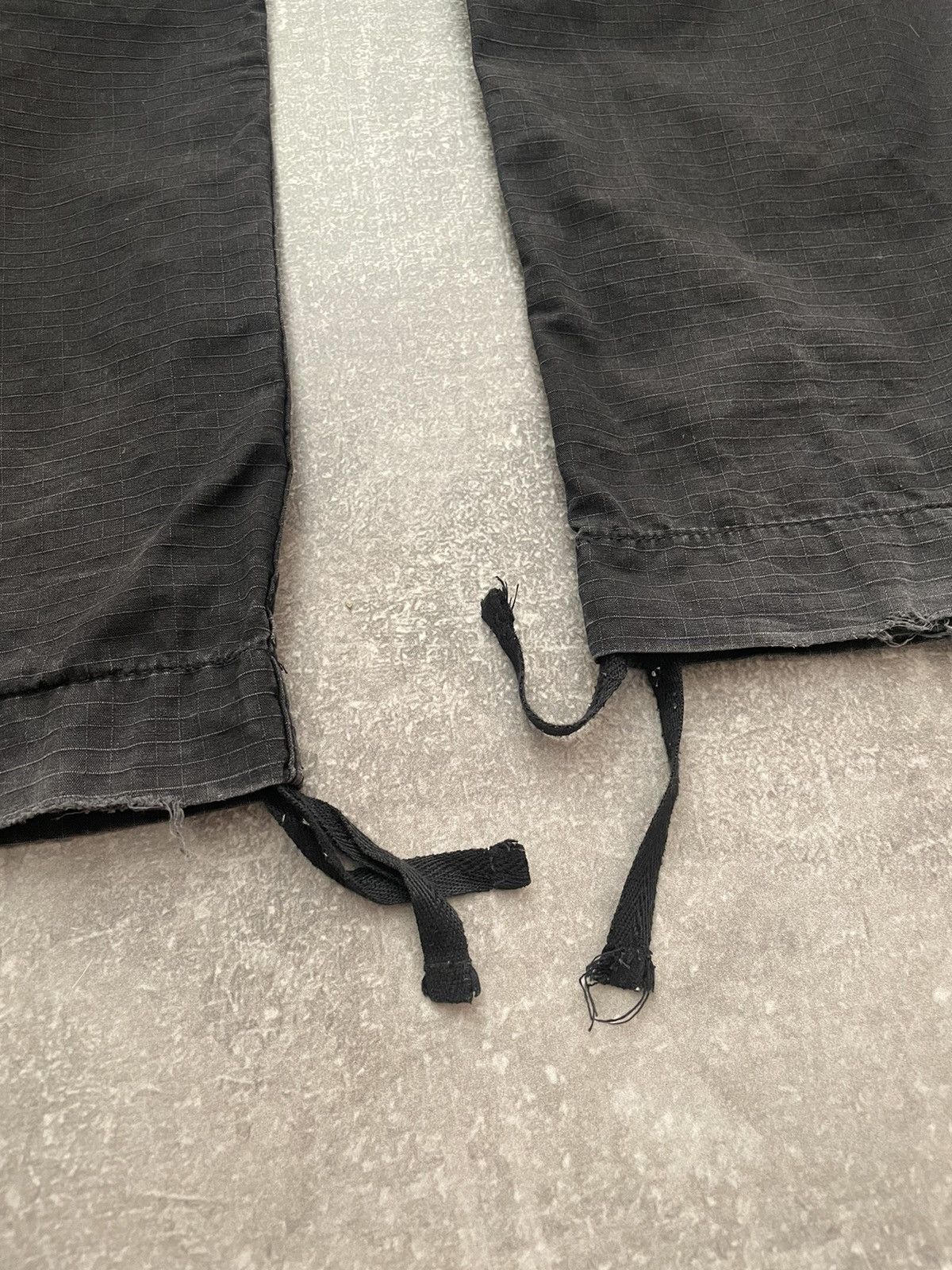 Carhartt Vintage Carhartt Black Cargo Black Pants 31/34 Size US 34 / EU 50 - 10 Thumbnail