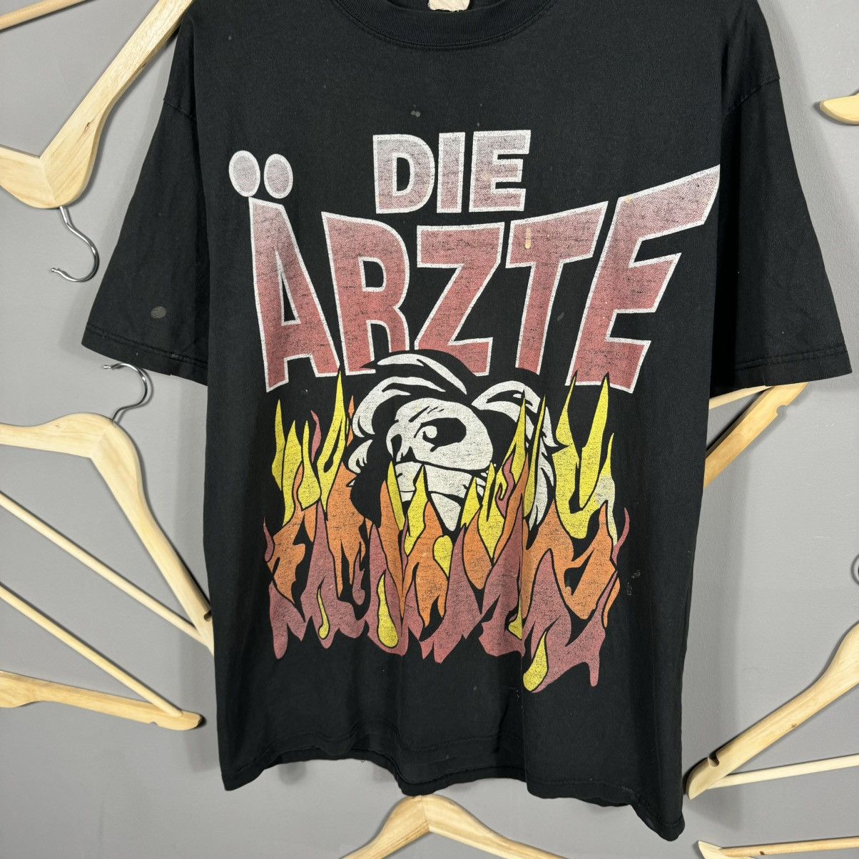 Band Tees × Vintage Vintage 1993 Die Arzte Kopfüber in Die Hölle AOP T-shirt Size US XL / EU 56 / 4 - 3 Thumbnail
