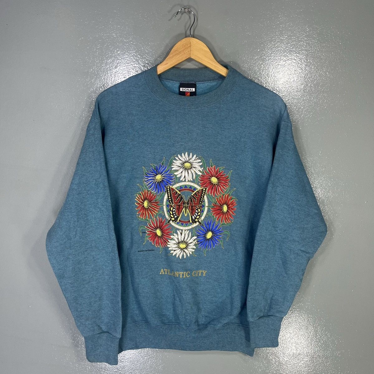 Signal Sport × Vintage VINTAGE 90s ATLANTIC CITY BUTTERFLY FLORAL PRINTED GRAPHIC Size US M / EU 48-50 / 2 - 1 Thumbnail