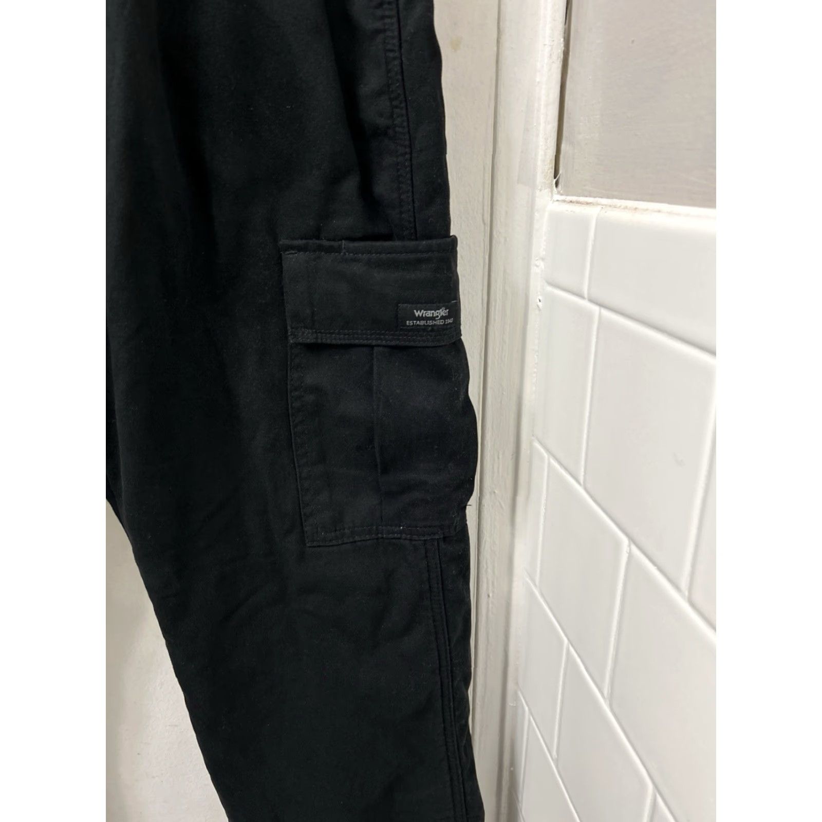 Wrangler Wrangler Cargo Pants Mens 30x30 Black Fleece Lined Relaxed Fit Trousers Size US 30 / EU 46 - 4 Thumbnail