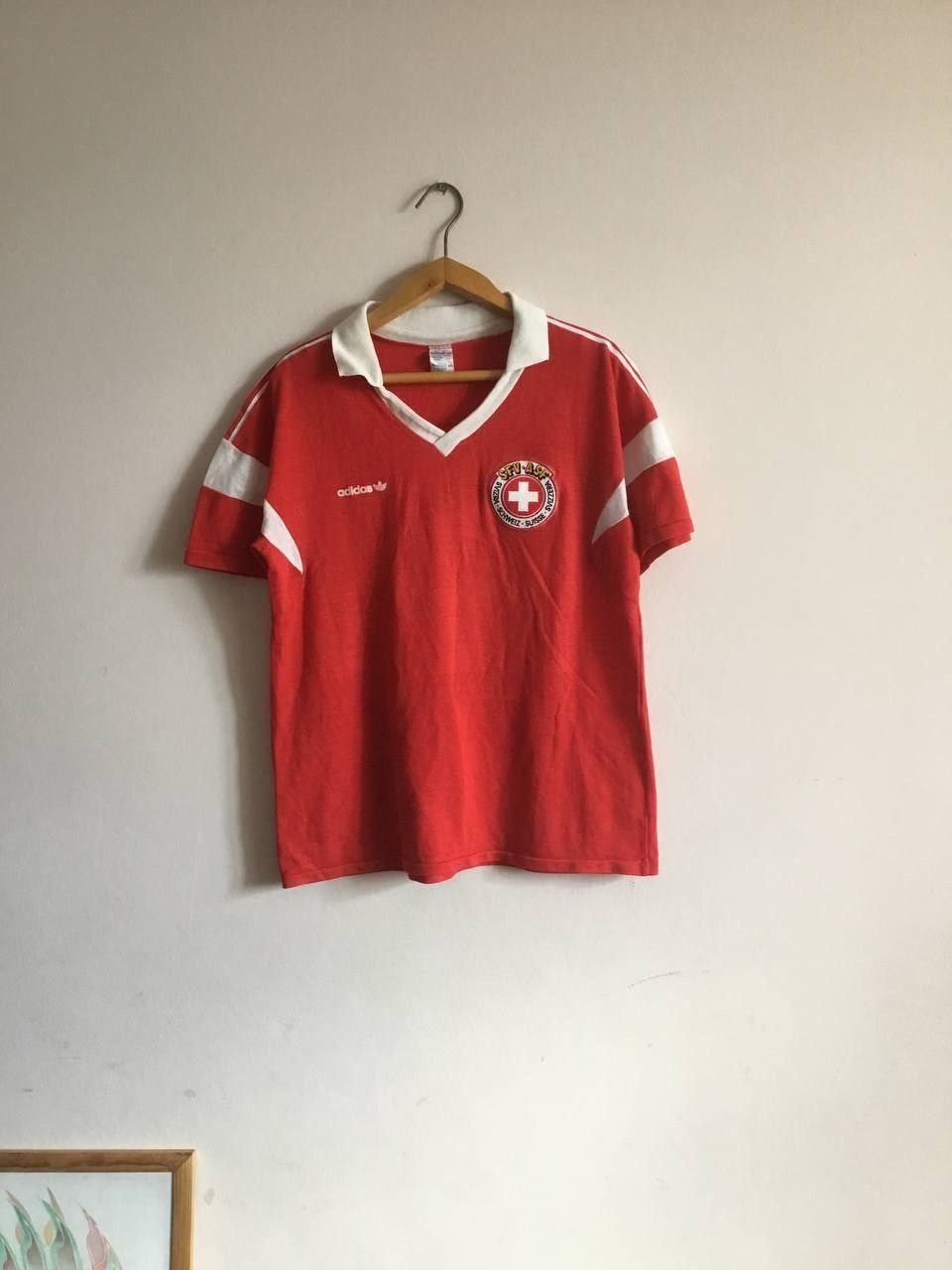 Adidas × Vintage Vintage Adidas Shirt Jersey #8 Switzerland Nation Team Size US L / EU 52-54 / 3 - 1 Thumbnail