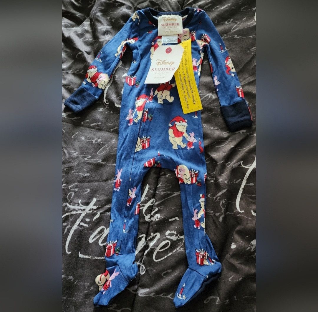 Disney NWT Disney Munki Baby Winnie the Pooh Holiday Footie 3/6 Mo Size XXS / US 00 / IT 34 - 5 Thumbnail