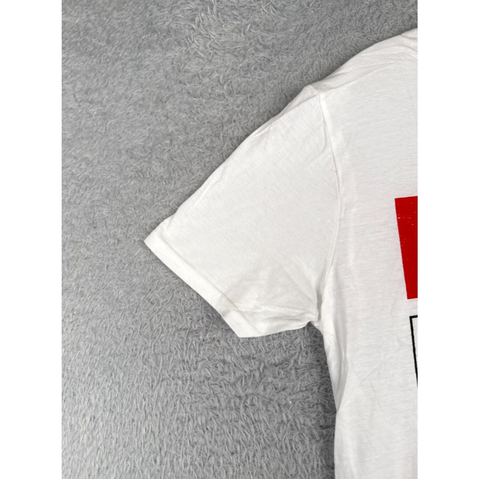 Fender Fender Shirt Men Medium White Red Guitar 1964 Stratocaster Amps Accessories TAGS Shirts Size US M / EU 48-50 / 2 - 3 Thumbnail