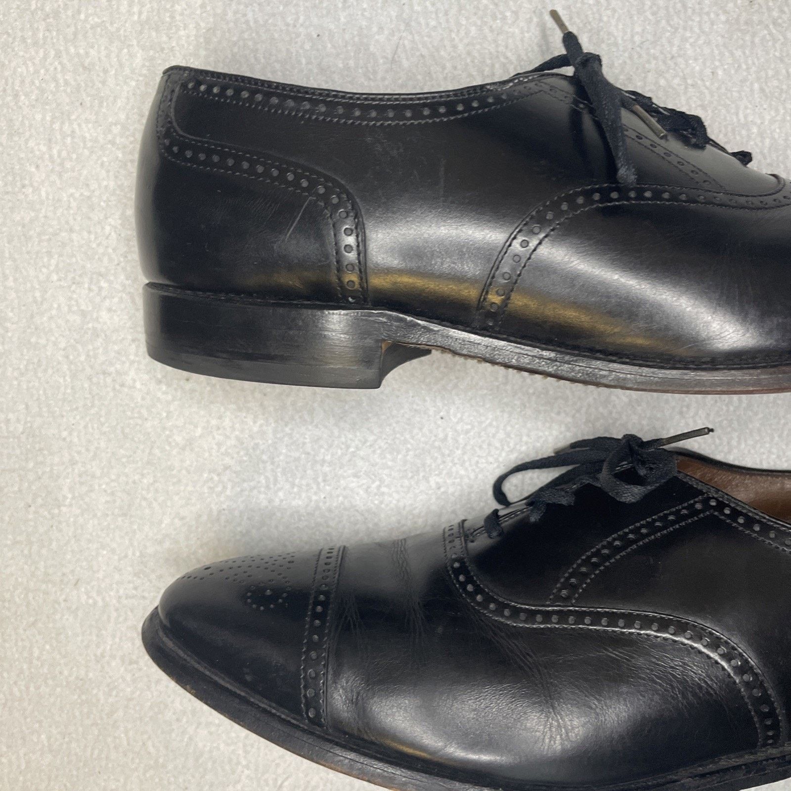 Allen Edmonds Allen Edmonds Yorktown Black Leather Cap Toe Dress 11.5 D Size US 11.5 / EU 44-45 - 5 Thumbnail