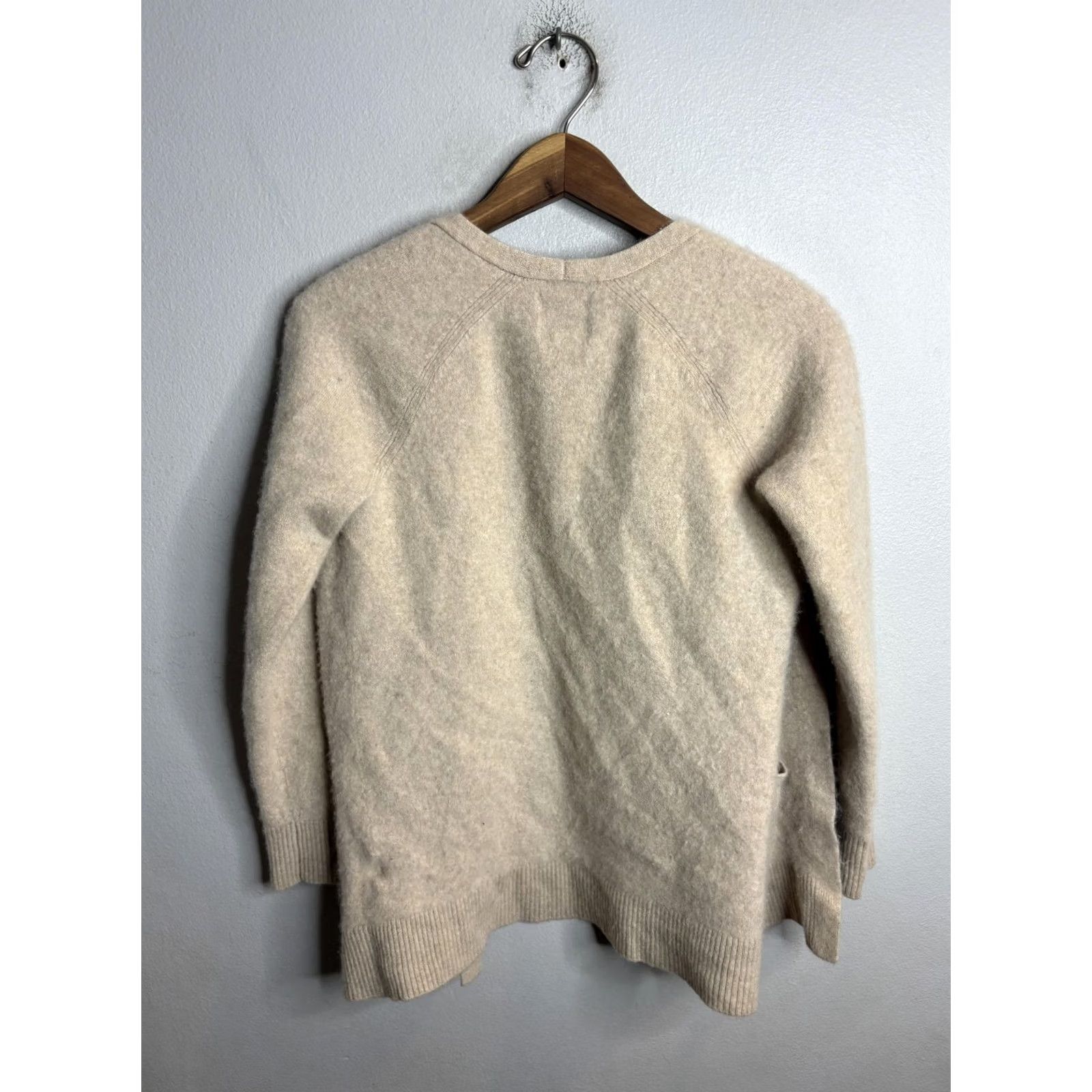Abercrombie & Fitch VINTAGE Abercrombie & Fitch Cardigan Womens Small Beige Cashmere Open Front Pockets Size S / US 4 / IT 40 - 5 Thumbnail