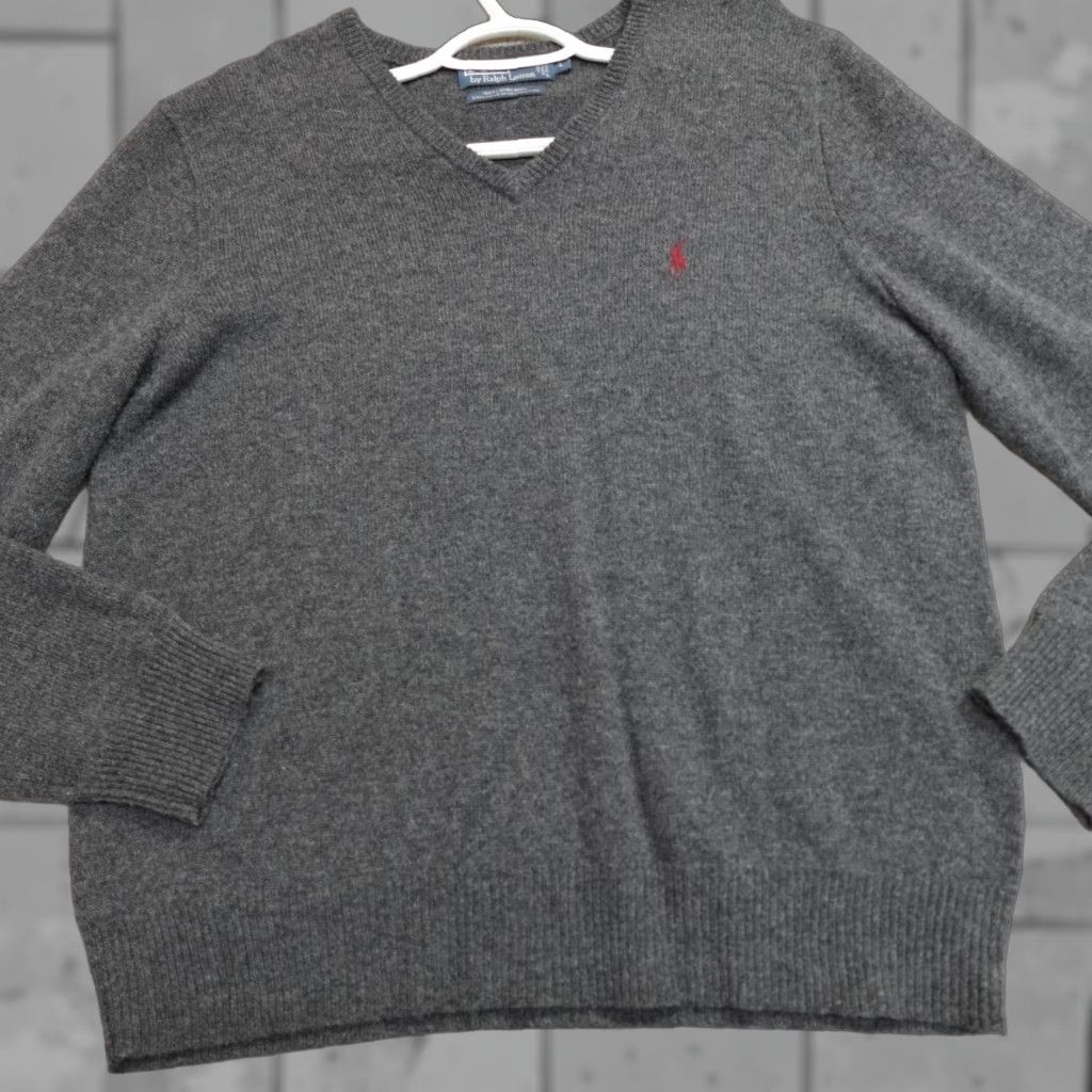 Polo Ralph Lauren Polo Ralph Lauren Sweater Wool V-Neck Large Gray Solid Pullover Men/L; L Size US L / EU 52-54 / 3 - 1 Thumbnail