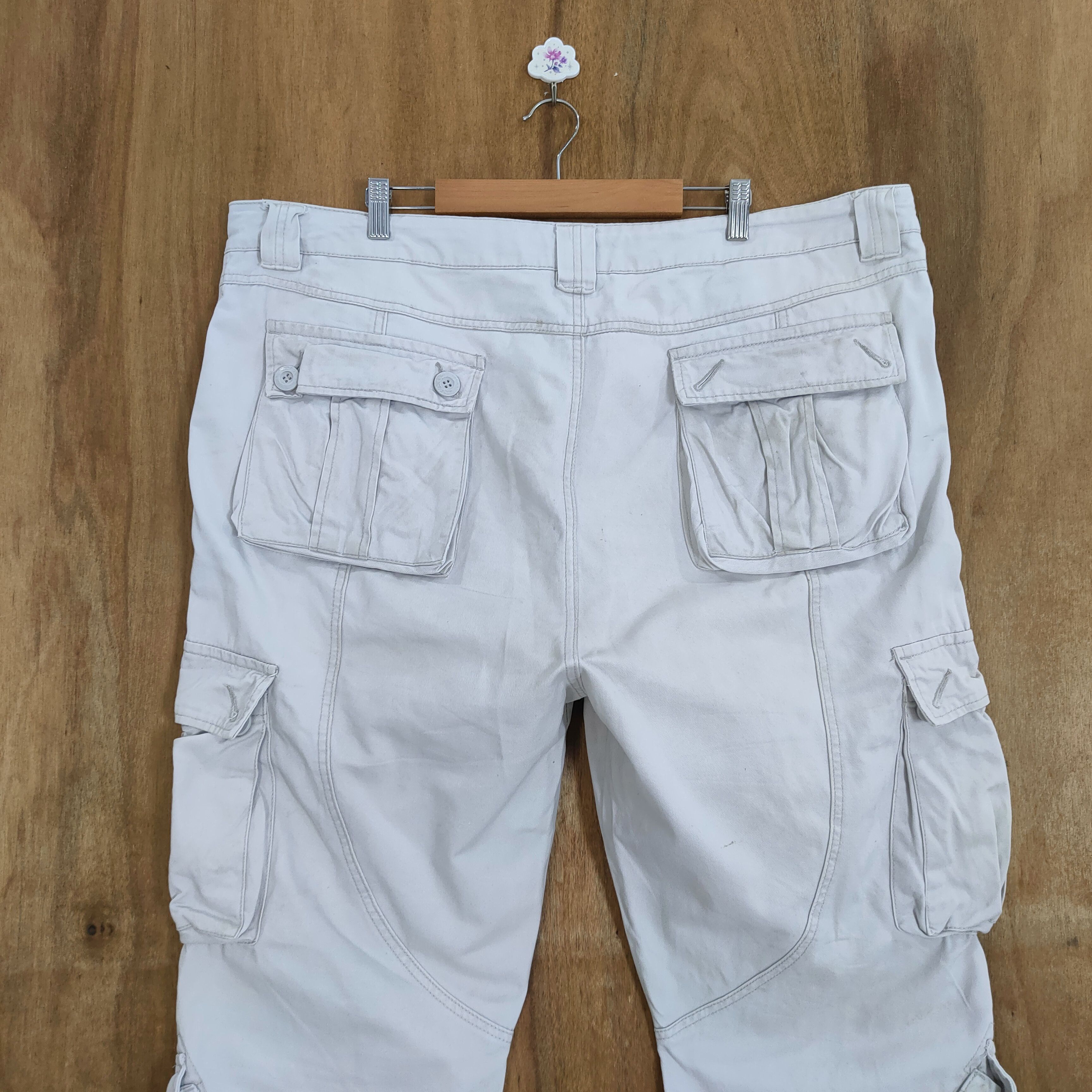 Japanese Brand VINTAGE JAPANESE RUSTY WHITE 9POCKET CARGO PANTS Size US 42 / EU 58 - 8 Thumbnail