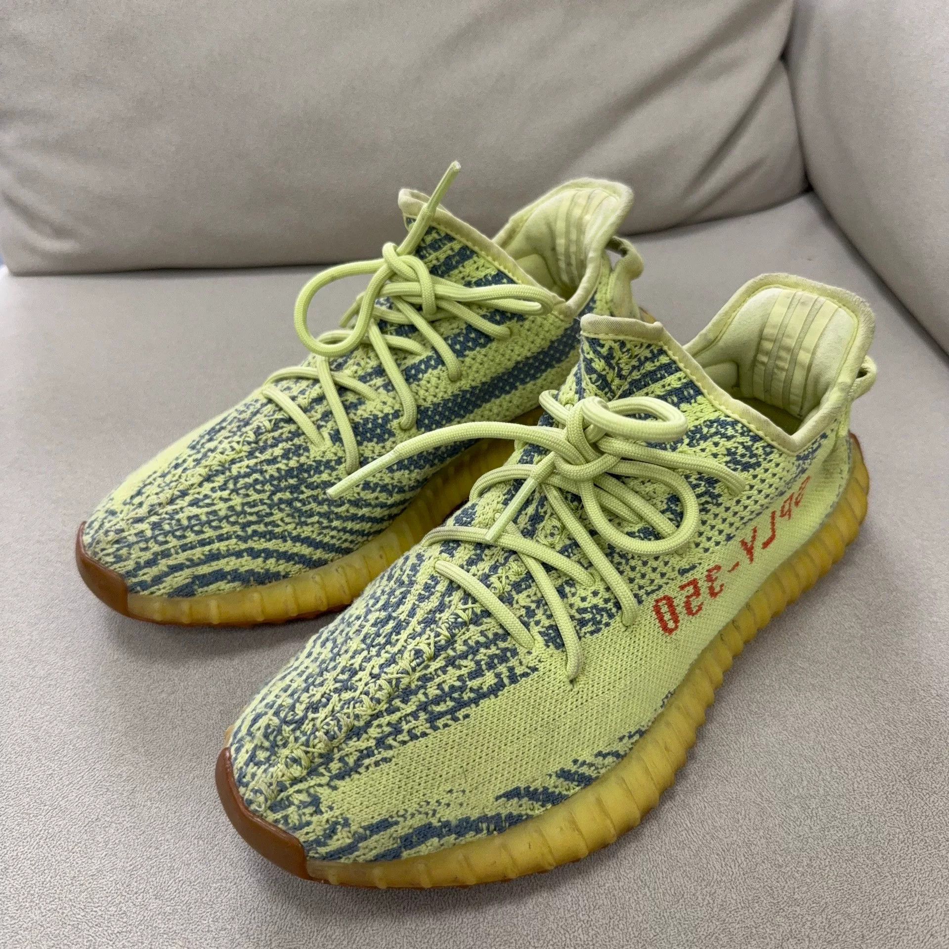 Yeezy Yeezy Yellow Lowtop Sneakers 42 Men Size US 9 / EU 42 - 1 Thumbnail
