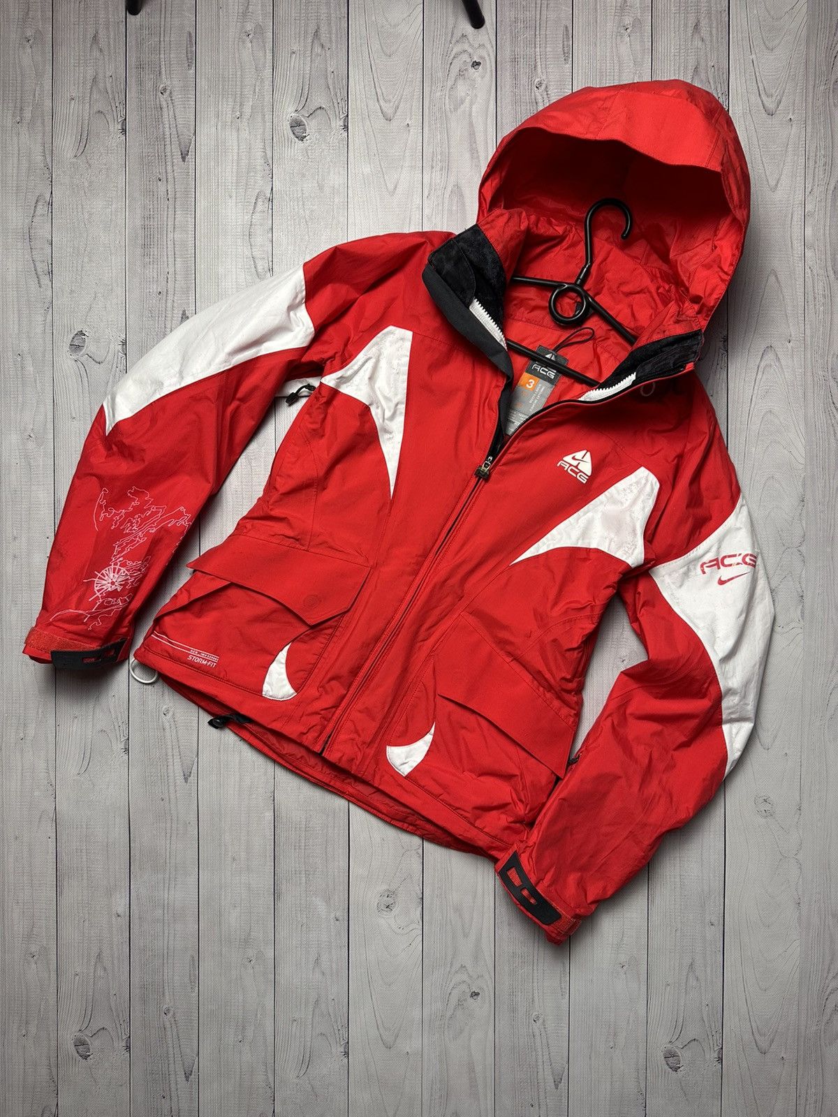 Nike Nike ACG Vintage Vintage Nike ACG women s ski jacket red logo Grailed