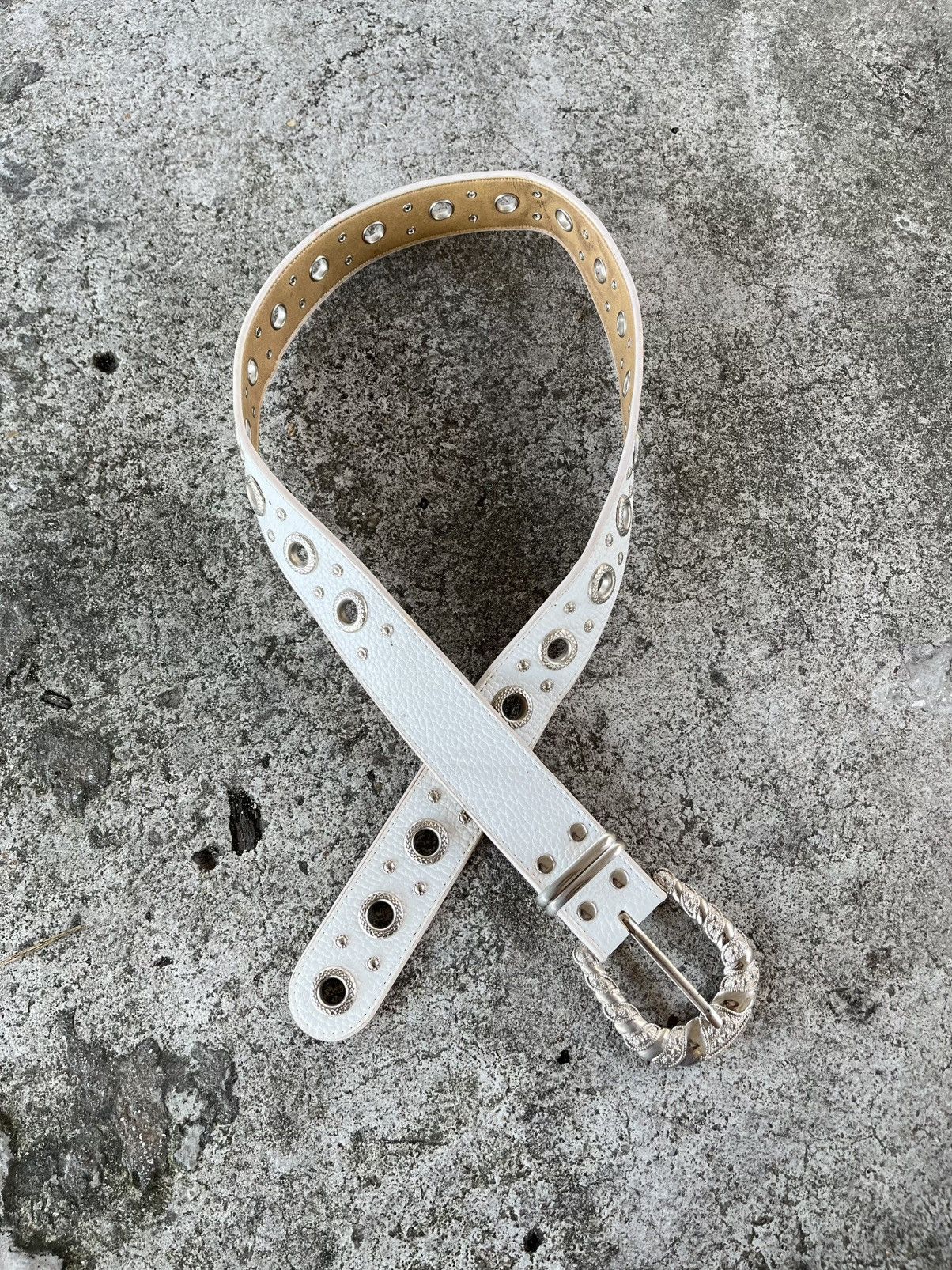 Japanese Brand White single hopked belts Size ONE SIZE - 1 Thumbnail