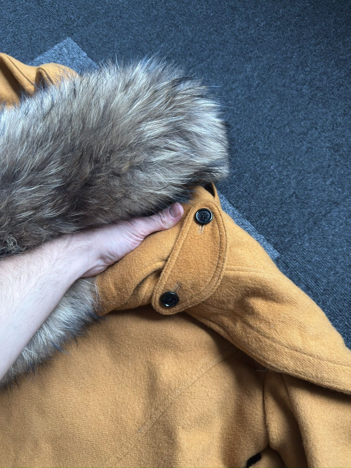 Burberry Coat Jacket Wool100% Burberry Brit with fur of raccoon Size L / US 10 / IT 46 - 13 Thumbnail