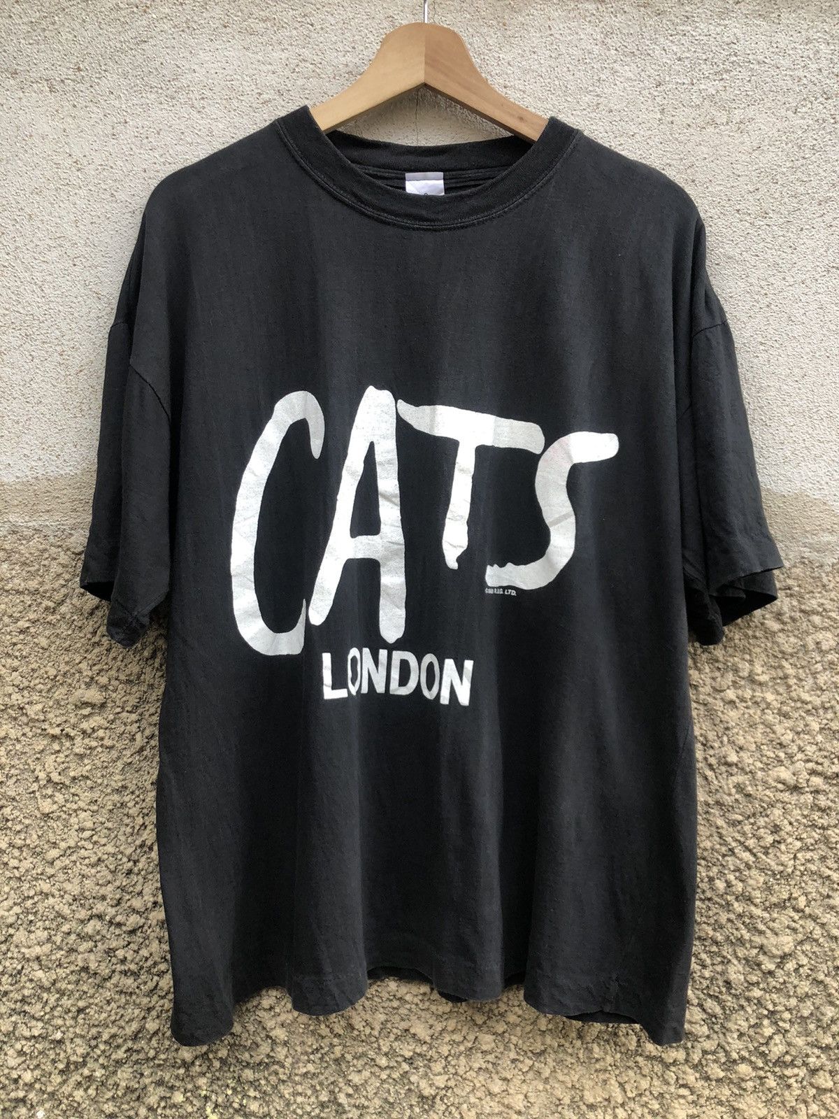 Vintage Vintage 80s Cats London Tshirt Size US L / EU 52-54 / 3 - 1 Thumbnail