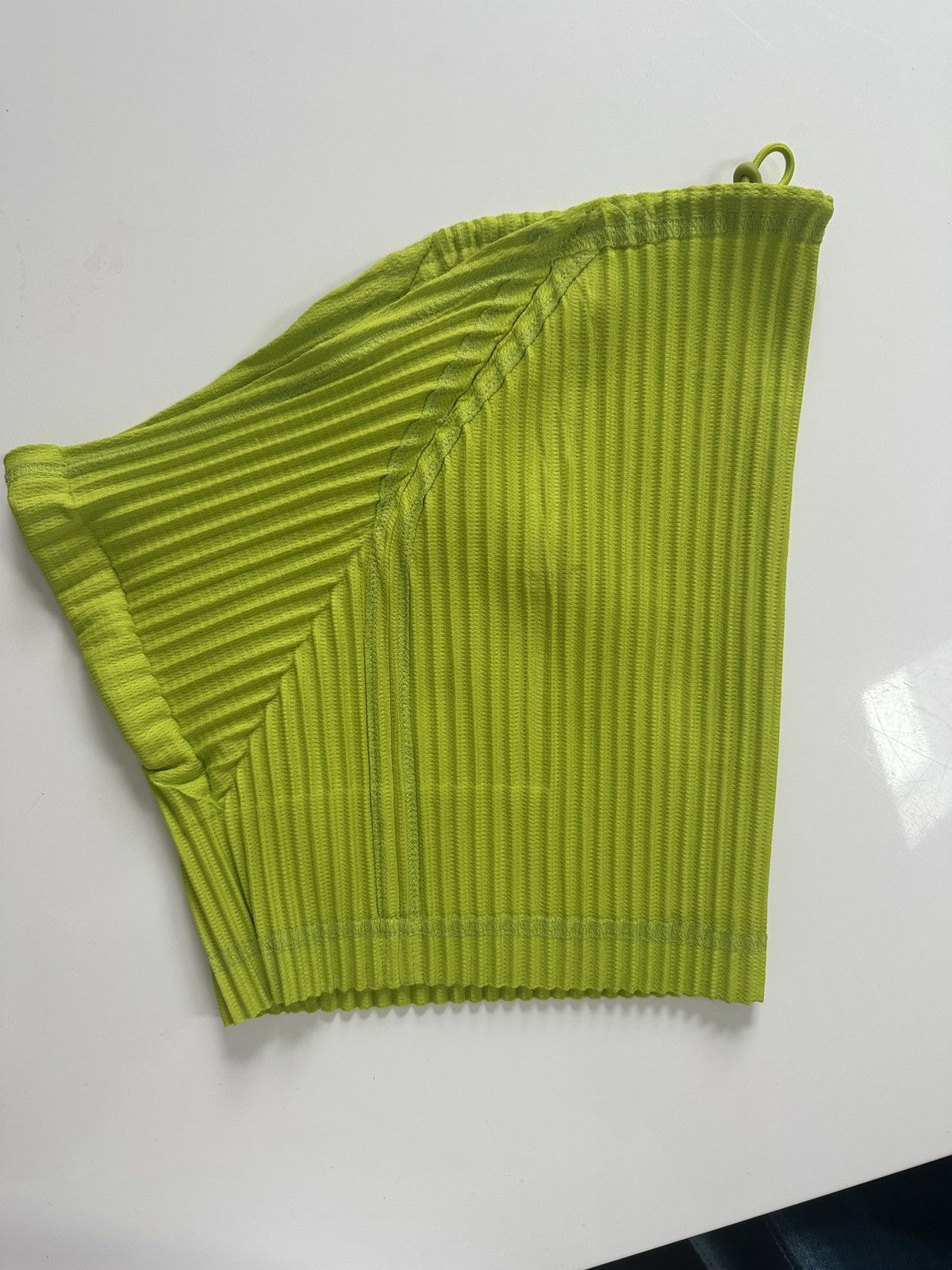 Homme Plisse Issey Miyake HOMME PLISSÉ ISSEY MIYAKE Green Pleats Tube Neck Warmer Size ONE SIZE - 8 Thumbnail