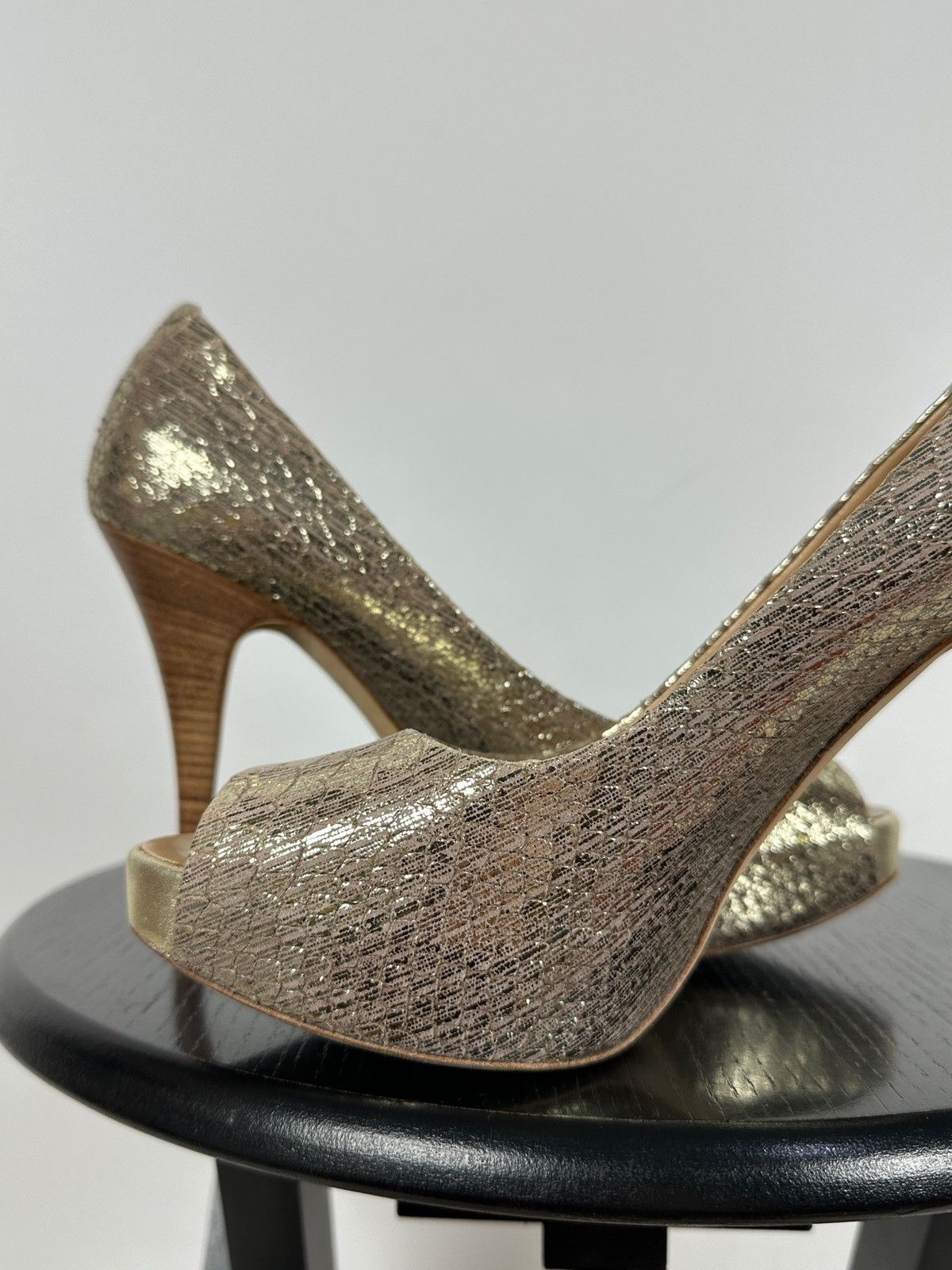 Giuseppe Zanotti Giuseppe Zanotti Gold Metallic Python Embossed Leather Pumps Size US 8 / IT 38 - 16 Thumbnail