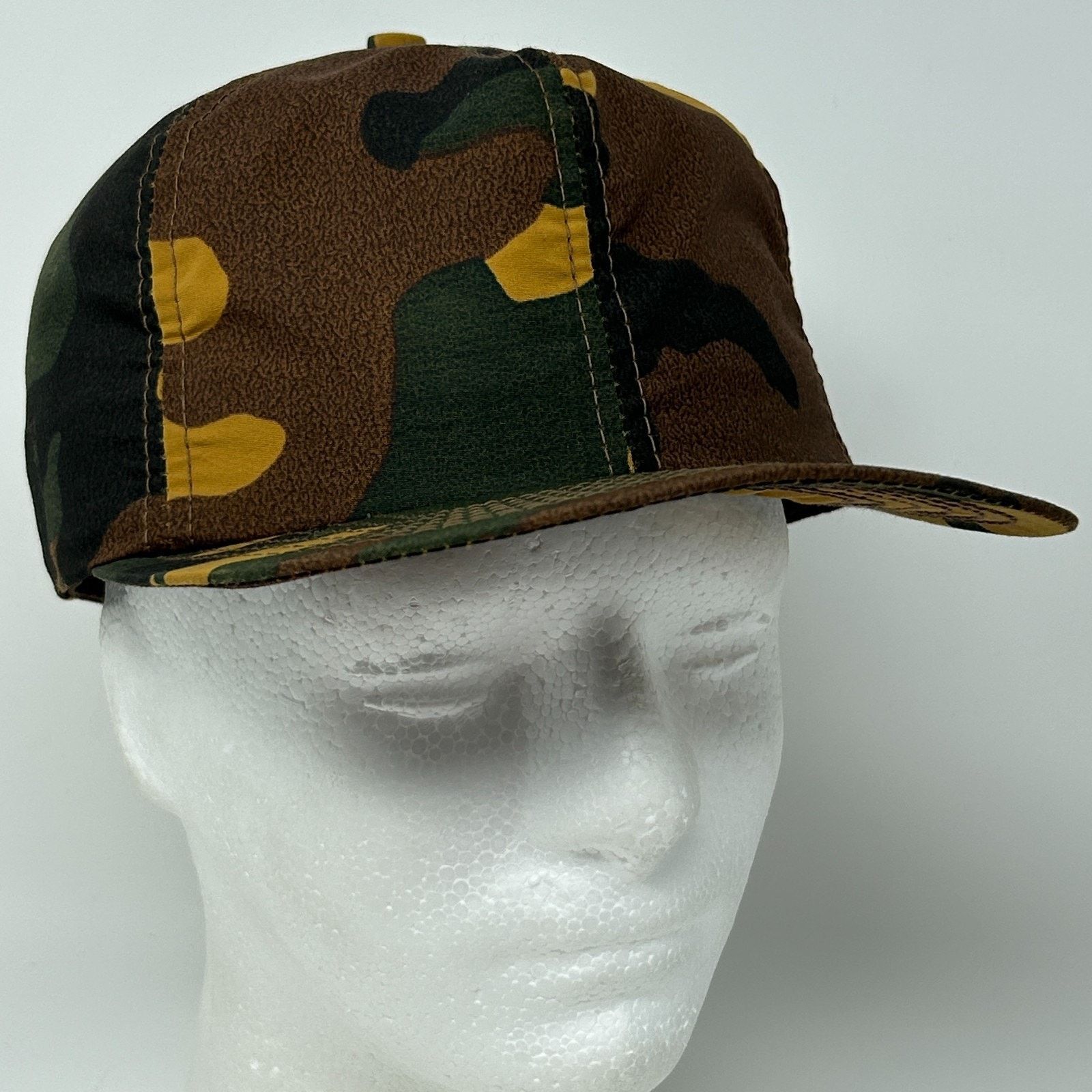 Vintage Vintage Hunting Camo Hat Baseball Cap Ear Flap Hunter Medium Size ONE SIZE - 2 Thumbnail