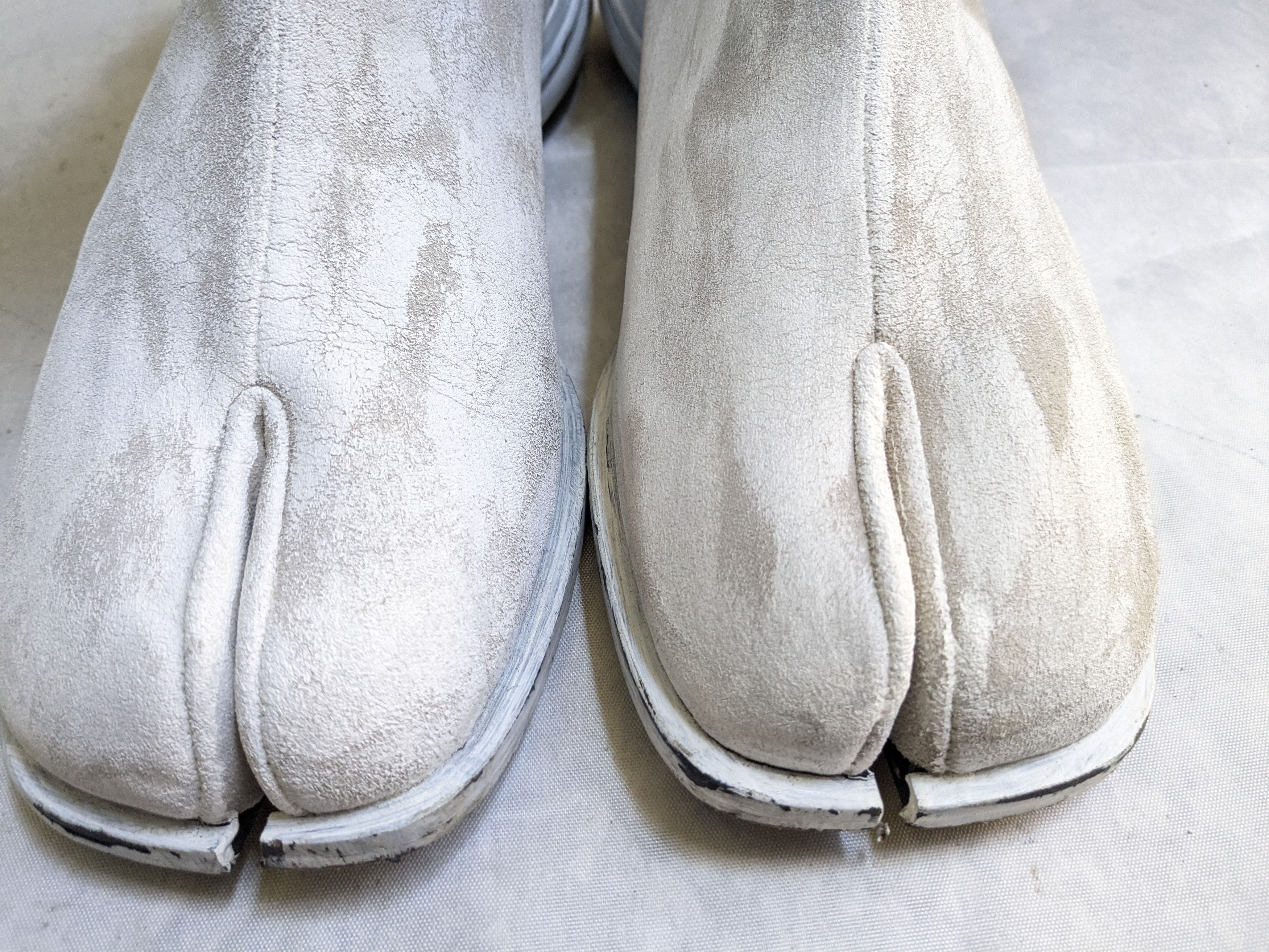 Maison Margiela Maison Margiela Tabi Boots White 11 44 Paint Leather Size US 11 / EU 44 - 5 Thumbnail