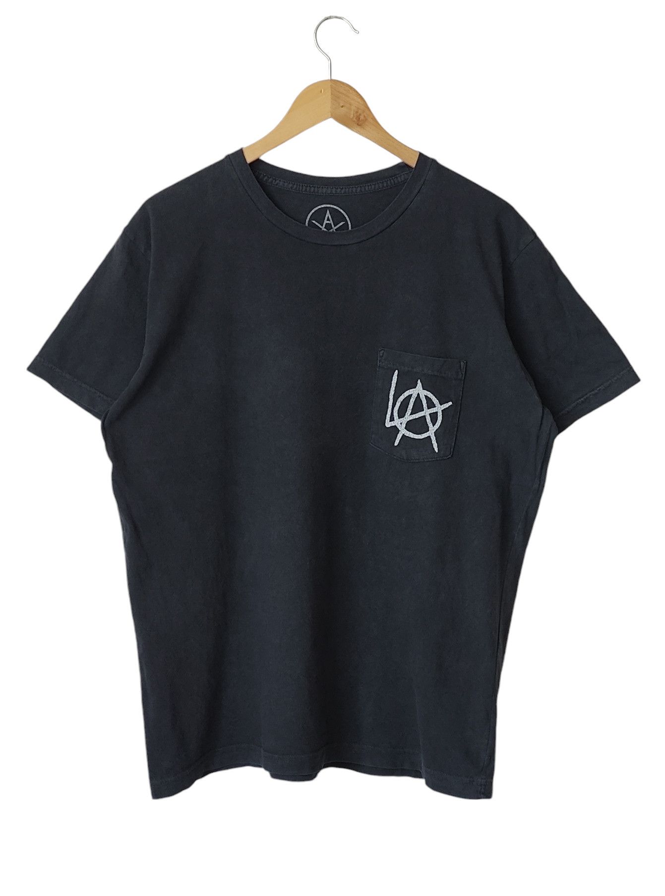 Local Authority RARE Local Authority LA Anarchy Pocket Tshirt USA Punk Size US L / EU 52-54 / 3 - 1 Thumbnail