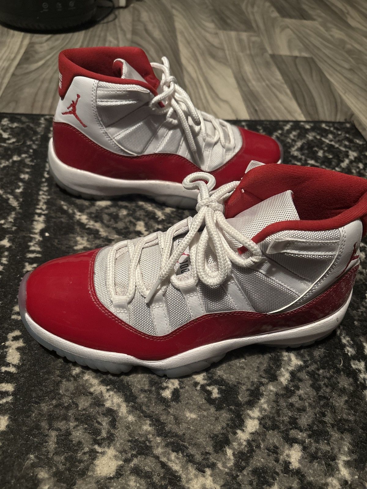 Jordan Brand Jordan 11 Cherry Size US 8.5 / EU 41-42 - 4 Thumbnail