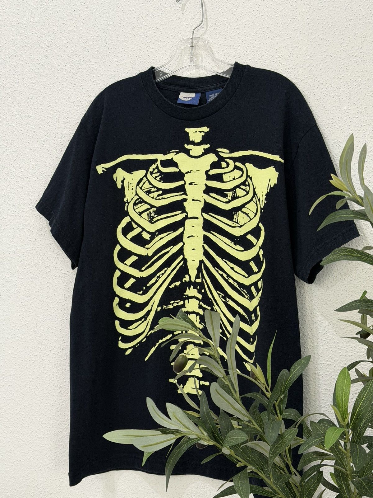 Vintage Vintage Y2K Skeleton T-shirt Glow In The Dark Ribcage Size US L / EU 52-54 / 3 - 3 Thumbnail