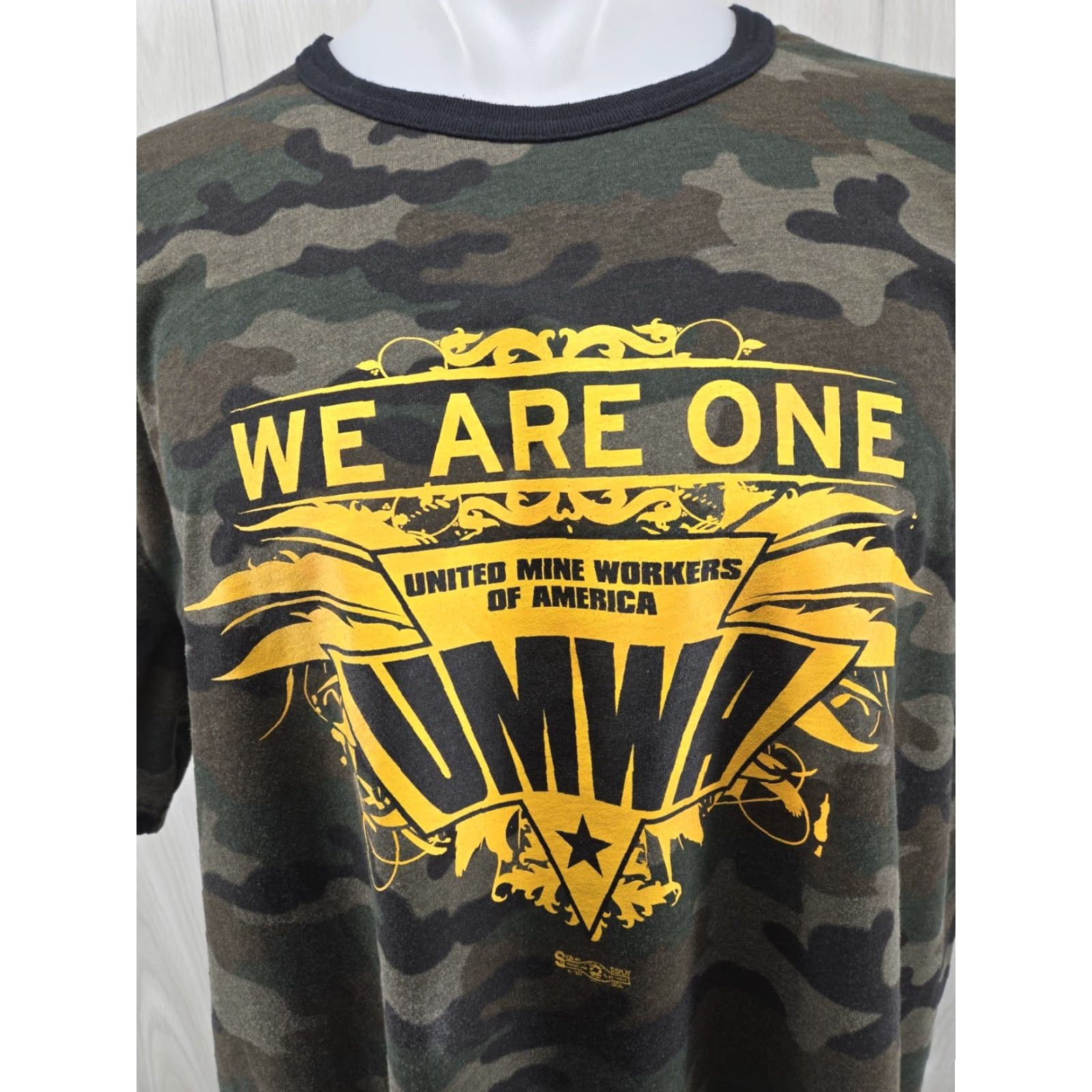 Vintage VINTAGE UMWA UNITED MINE WORKERS OF AMERICA USA UNION MADE CAMO MEN’S 2XL T SHIRT Size US XL / EU 56 / 4 - 4 Thumbnail