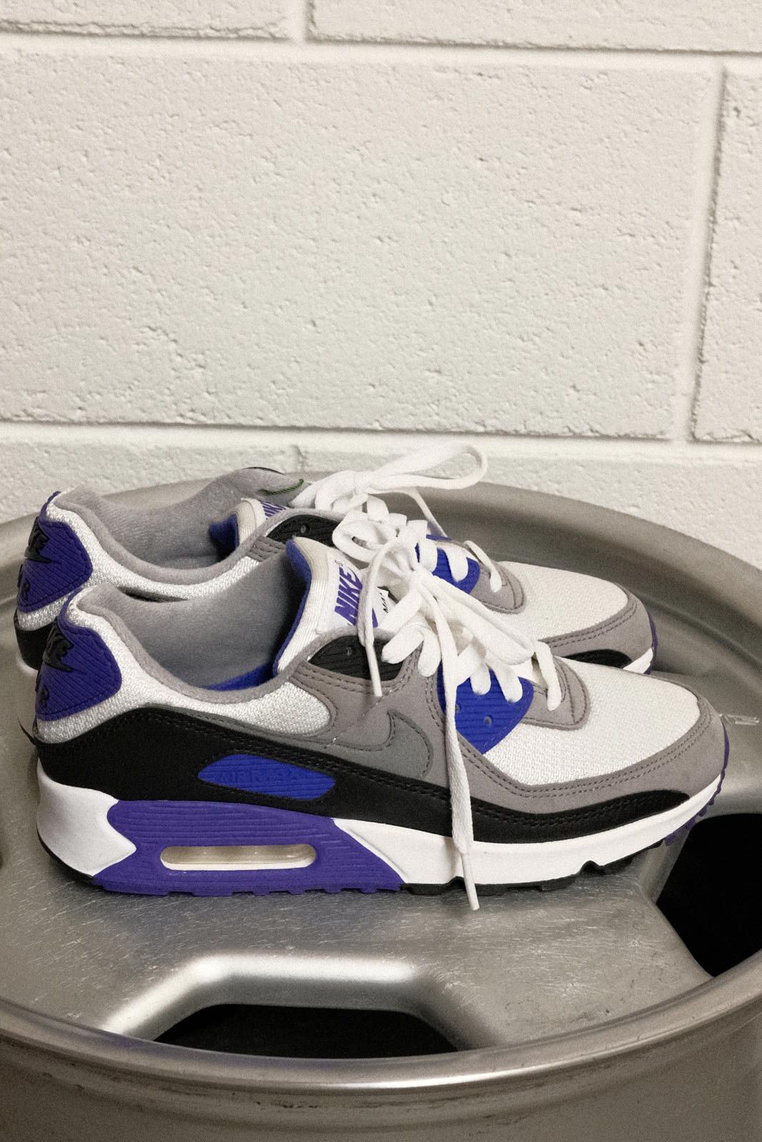 Nike Nike Air Max 90 Sneaker "Hyper Grape" colorway US 8.5 WOMENS Size US 8 / EU 41 - 2 Thumbnail