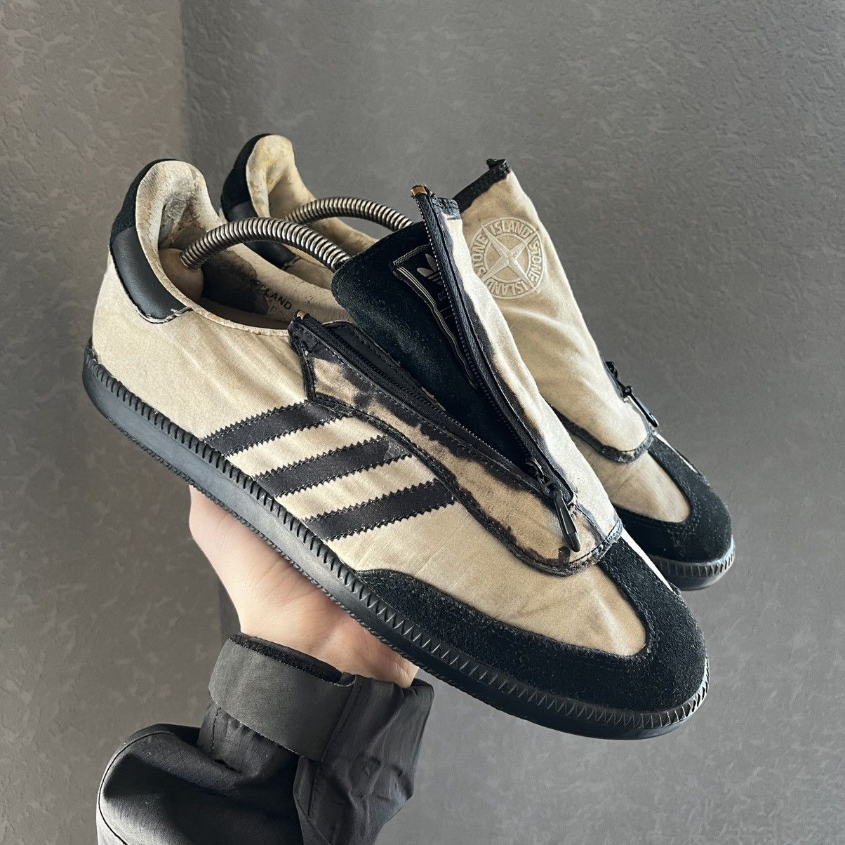 adidas gazelle silver green womens Stone Island x Adidas 2009 Grey Zipped Samba Trainers