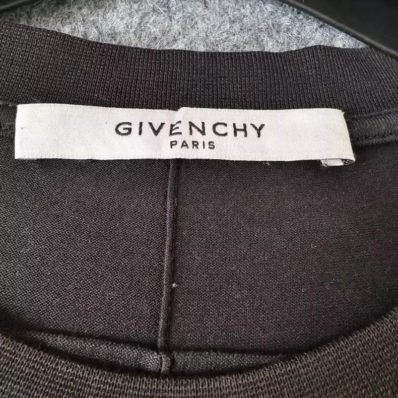 Givenchy Givenchy Shark Short Sleeve Size US M / EU 48-50 / 2 - 4 Thumbnail