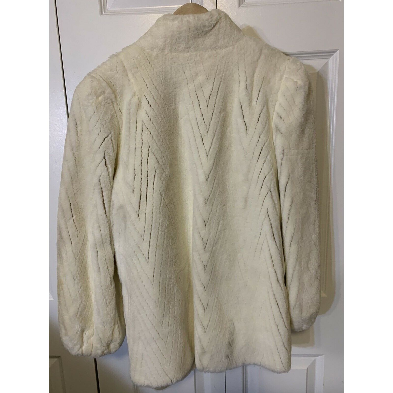 Vintage Vintage Style VI Ltd Ladies Sz S White Faux Mink Fur Coat Ve Size S / US 4 / IT 40 - 12 Thumbnail