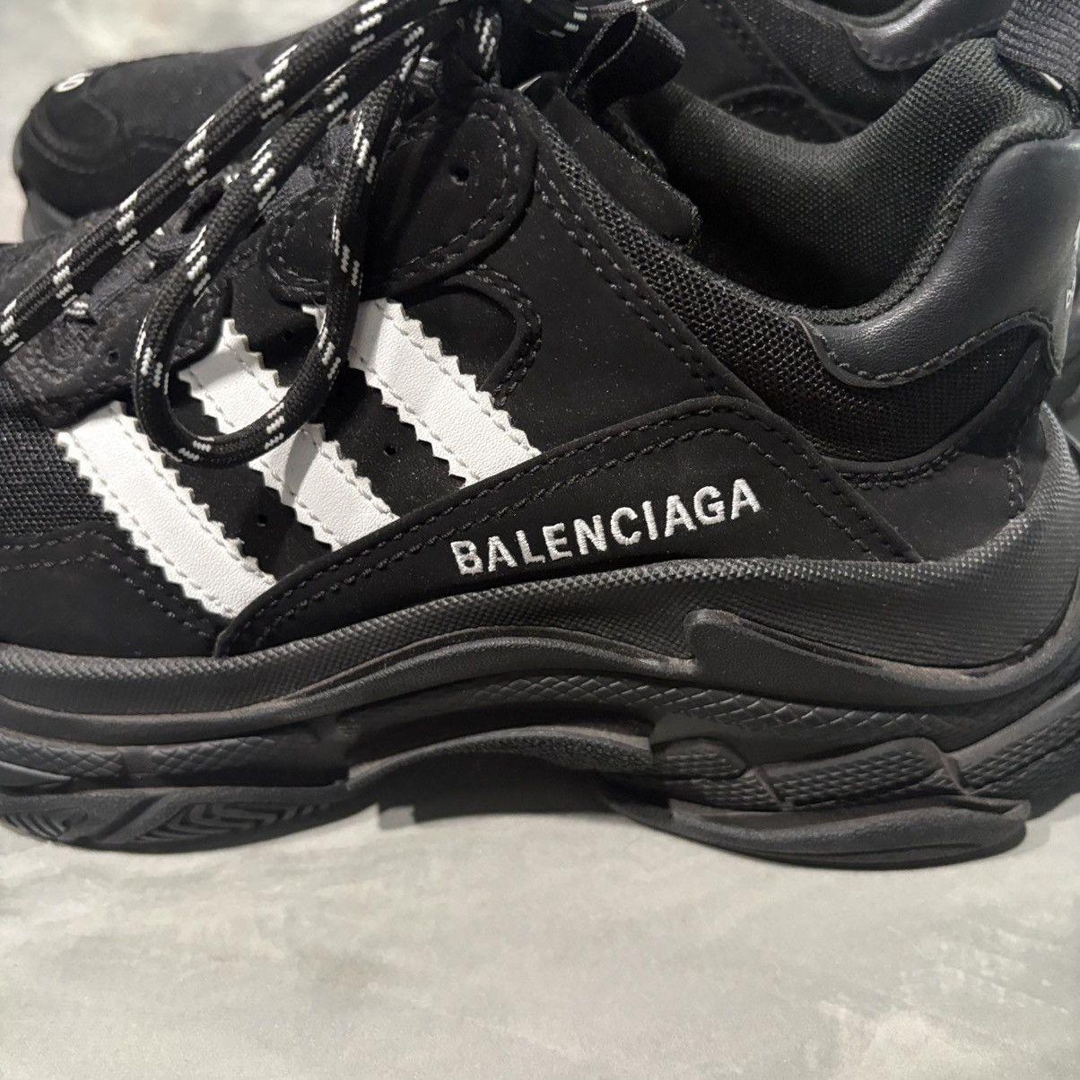Balenciaga Balenciaga x Adidas Black Triple S Size US 8 / EU 41 - 5 Thumbnail