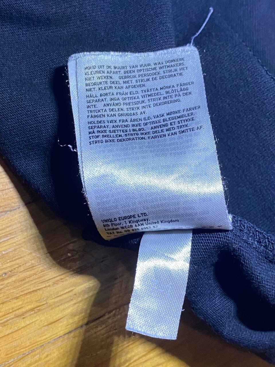 Kaws × Uniqlo Uniqlo x Kaws Sesame street tee Size US M / EU 48-50 / 2 - 8 Thumbnail