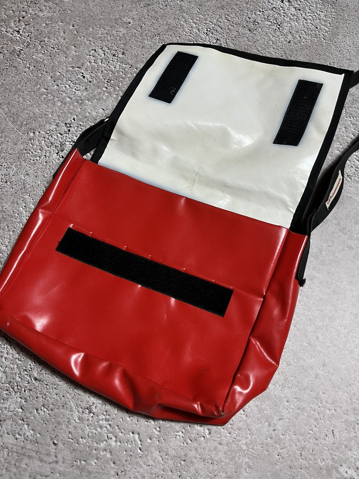 Japanese Brand × Vintage Messenger Bag in FREITAG Style Upcycled Tarpaulin Material Size ONE SIZE - 6 Thumbnail