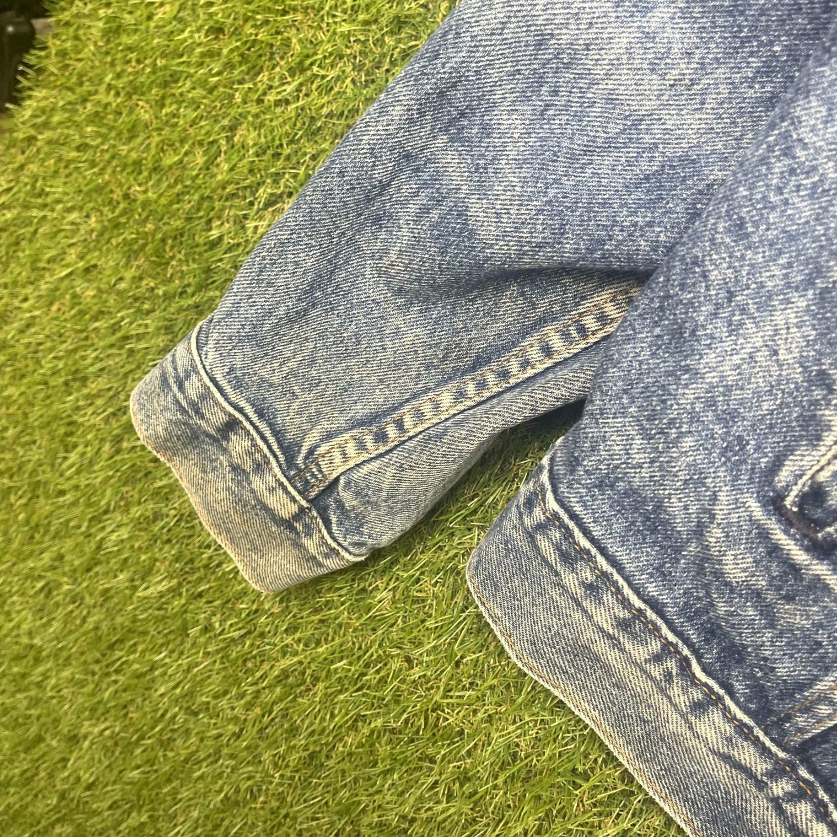Levi's VINTAGE Levi's Jacket Mens 40 Blue Denim Made USA Bomber Trucker 70506-0216 90s Size US XXS / EU 40 - 3 Thumbnail
