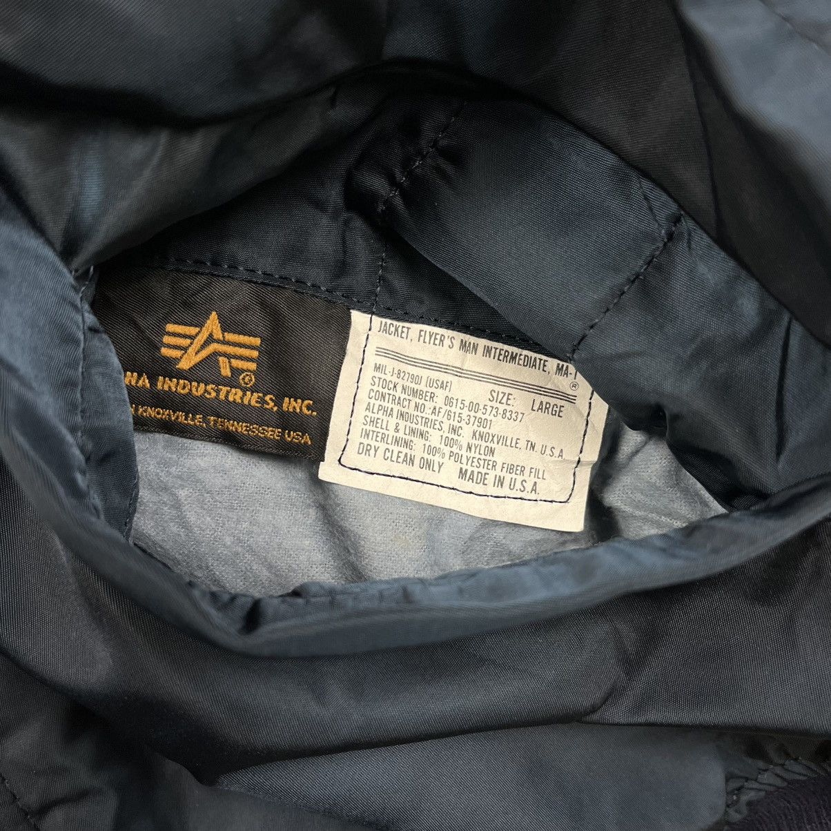 Alpha Industries Vintage 90s Alpha industries Ma-1 bomber jacket Size US L / EU 52-54 / 3 - 9 Thumbnail