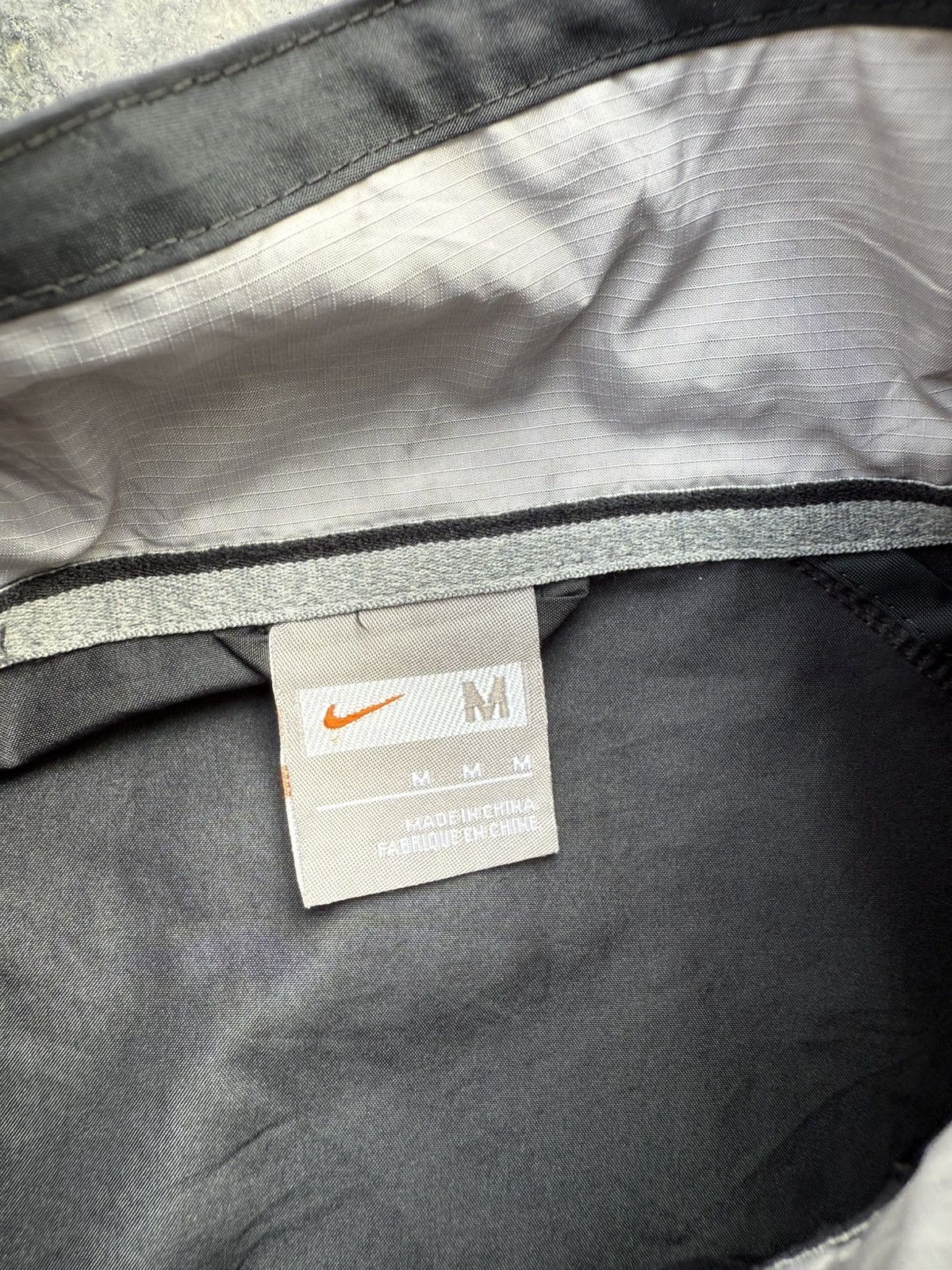 Nike 90’s NIKE SWOOSH RETRO Y2K RARELOGO VINTAGE ZIP NYLON JACKET Size US M / EU 48-50 / 2 - 8 Thumbnail