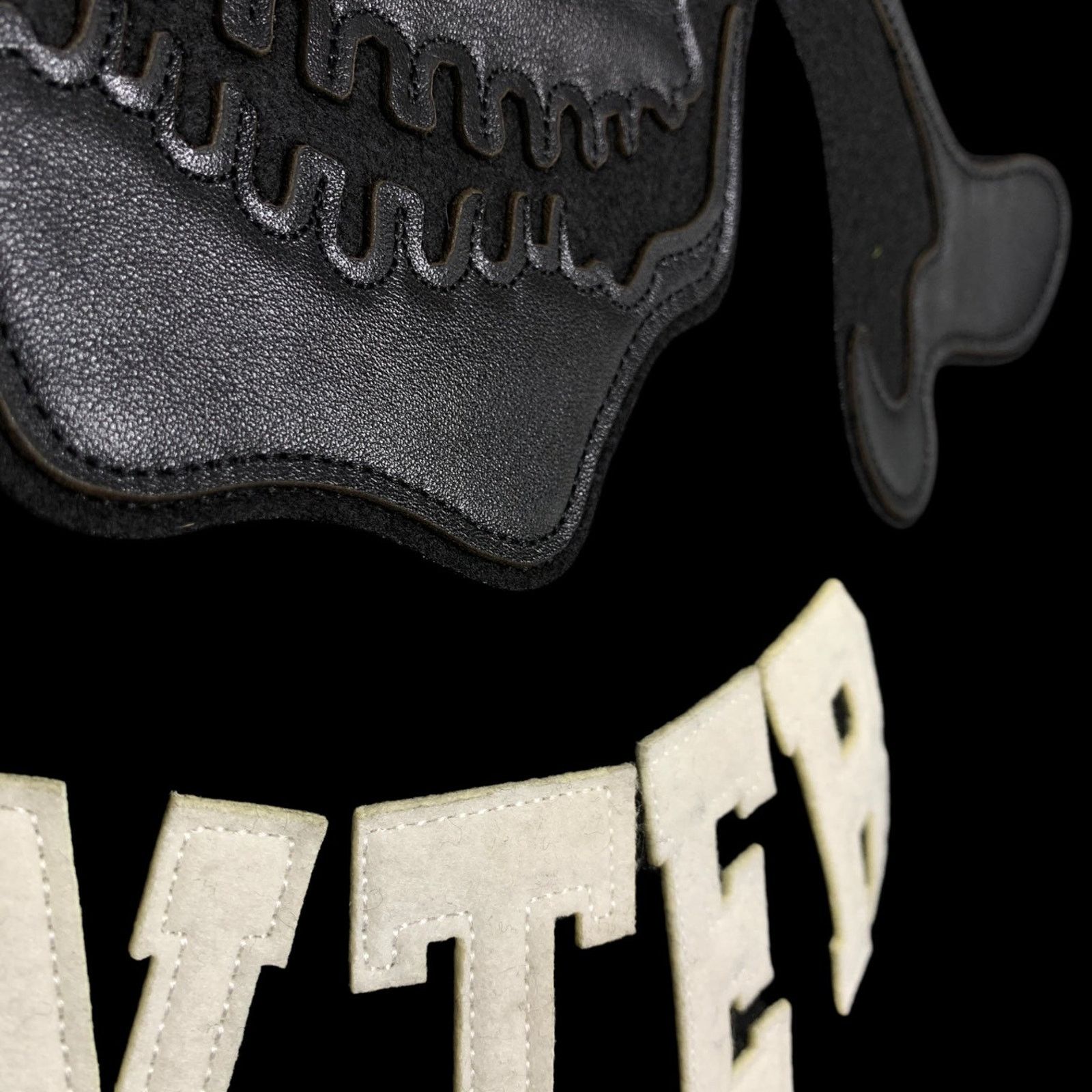 Bounty Hunter OG Skull Logo Wool Varsity Jacket Size US L / EU 52-54 / 3 - 7 Thumbnail