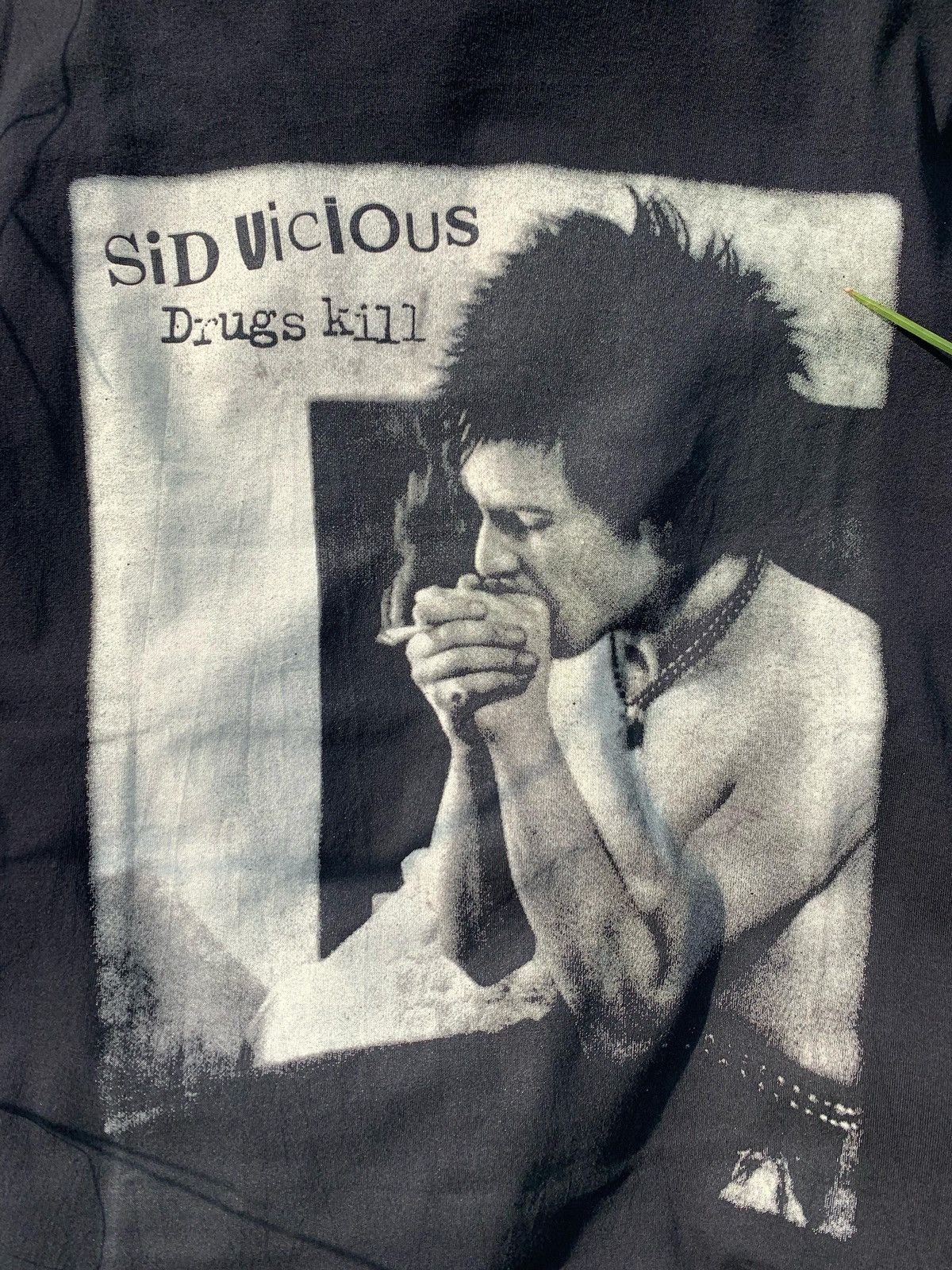 Band Tees Vintage Sid Vicious “Drugs Kill” T-Shirt Rare Punk Rock Tee Size US L / EU 52-54 / 3 - 2 Thumbnail