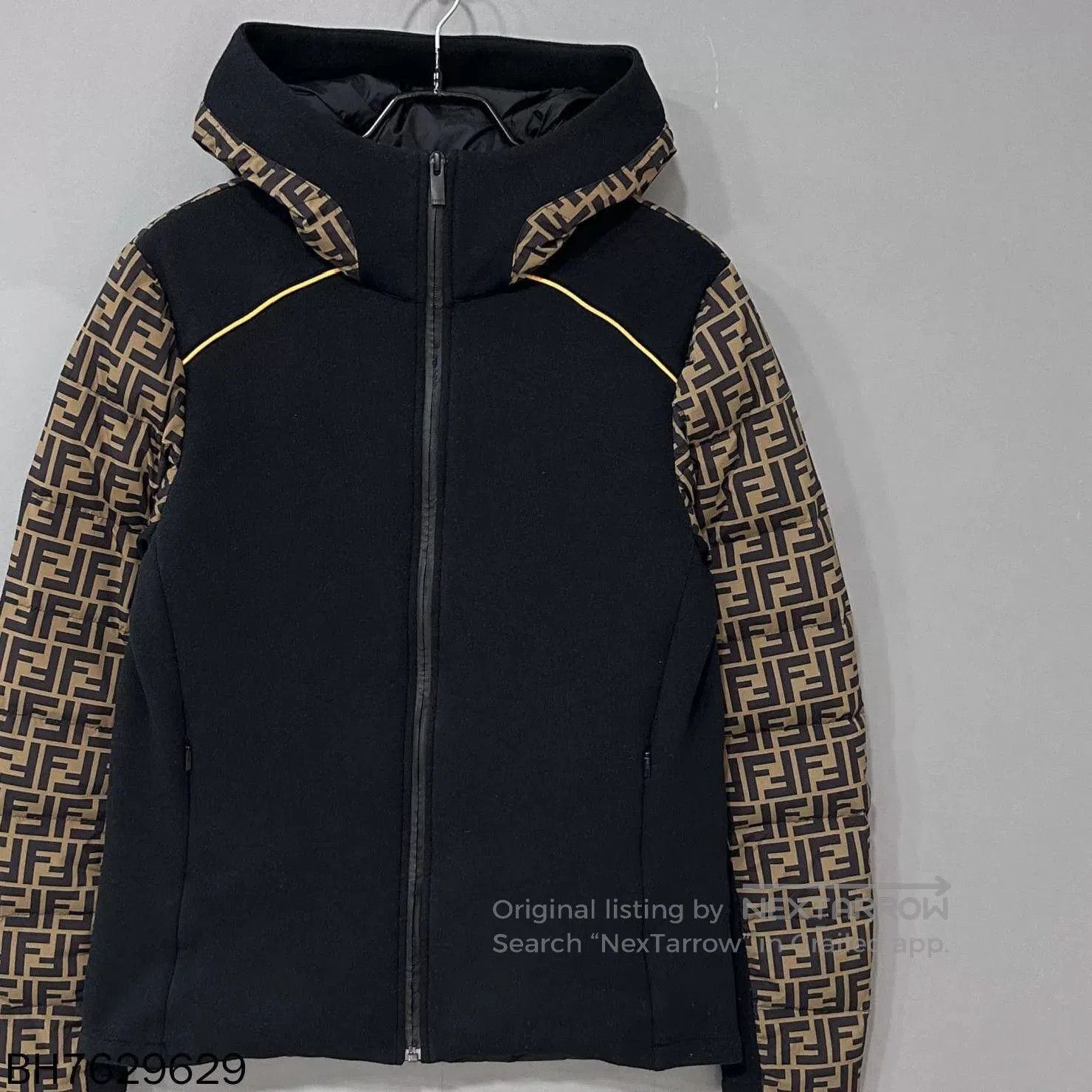Fendi lightweight printed zip. Size US L / EU 52-54 / 3 - 2 Thumbnail