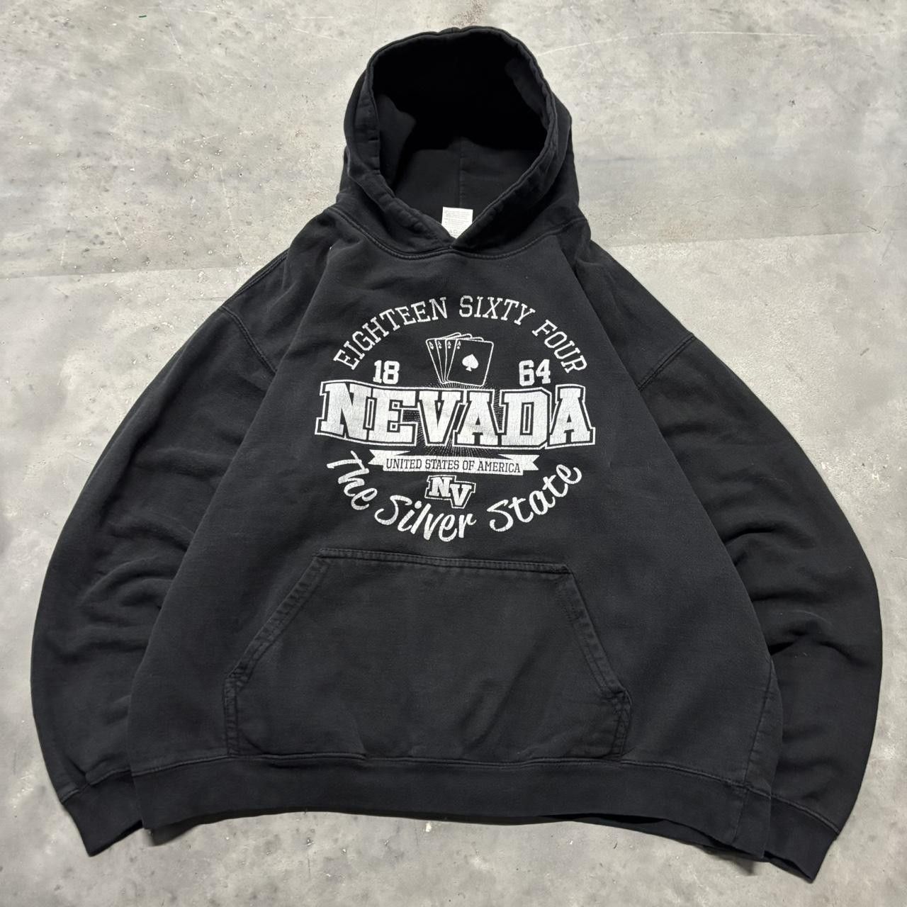 Japanese Brand × Vintage Crazy Vintage Y2K/2000s Black Nevada Streetwear Boxy Hoodie! Size US L / EU 52-54 / 3 - 1 Thumbnail