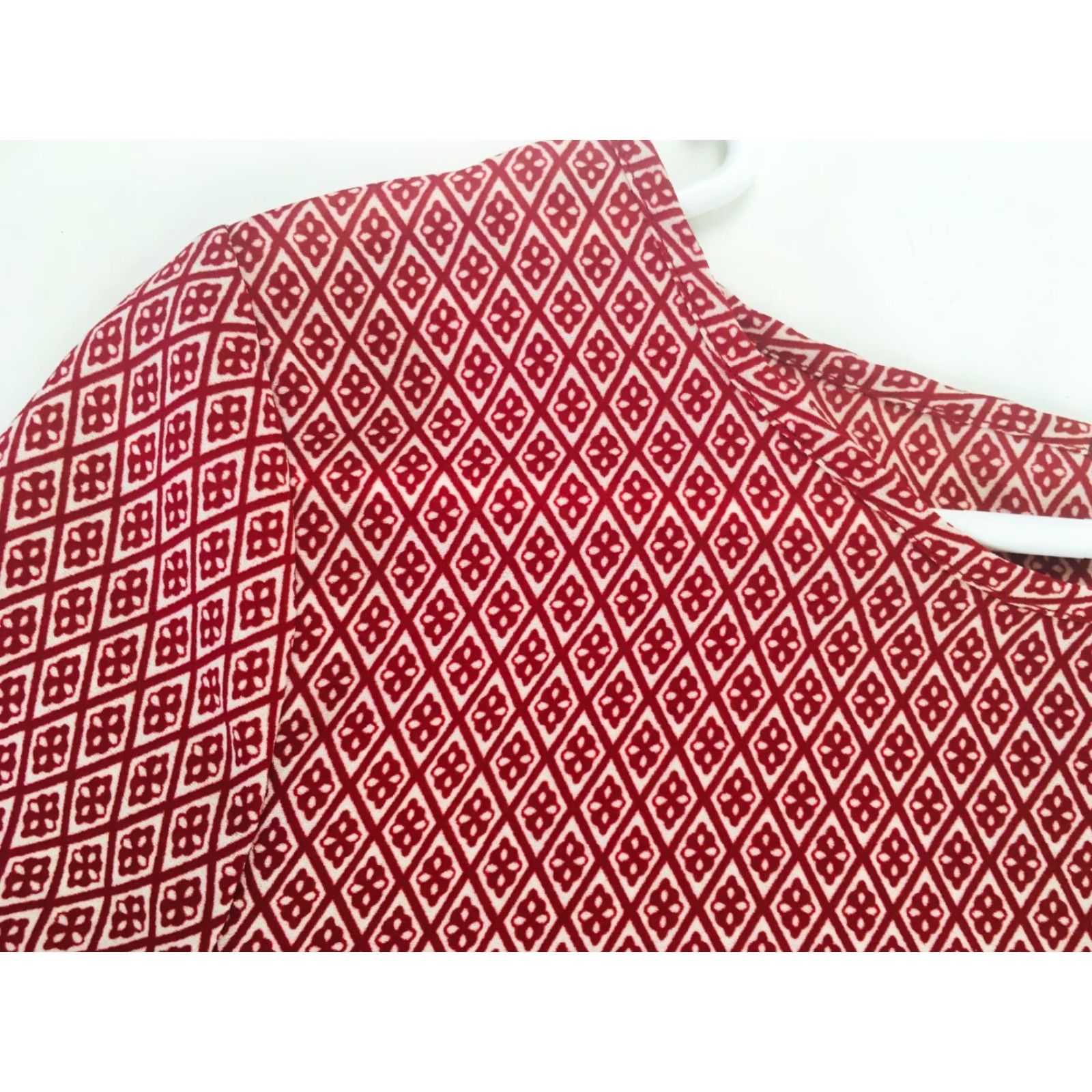 Vintage Pleione Shirt Women's XS Red Floral Round Neck Pleated Back Short Sleeve Size XS / US 0-2 / IT 36-38 - 3 Thumbnail