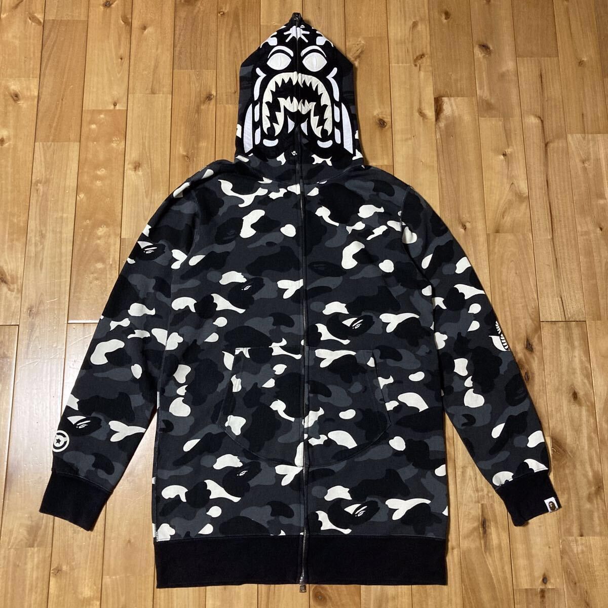 Bape 💫Glow in the dark💫 BAPE City camo Long Tiger full zip hoodie Size US L / EU 52-54 / 3 - 2 Thumbnail