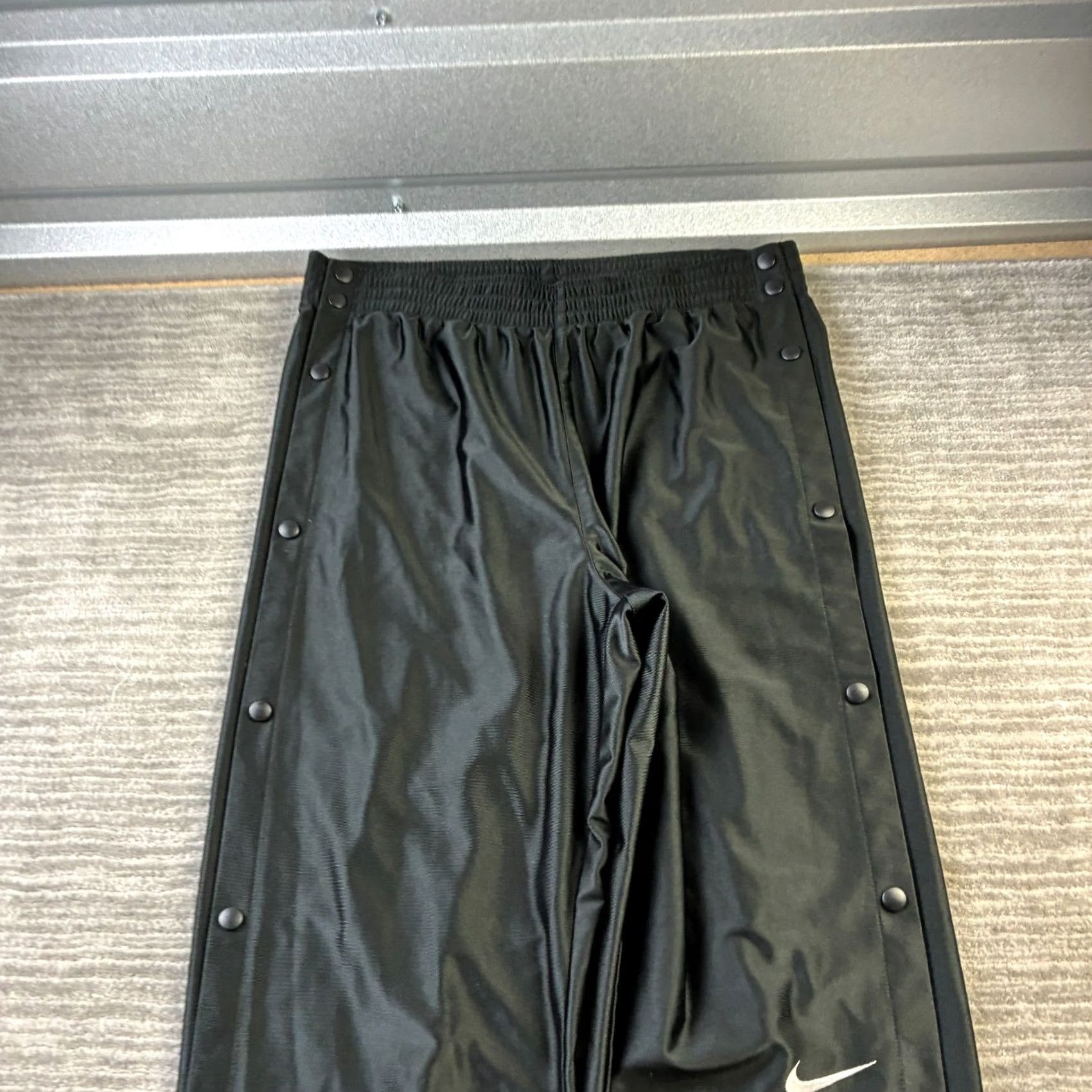 Nike VINTAGE Nike Pants Mens M Black Tear Away Shiny Dazzle Y2K Snap On Track Pants Size US 31 - 3 Thumbnail