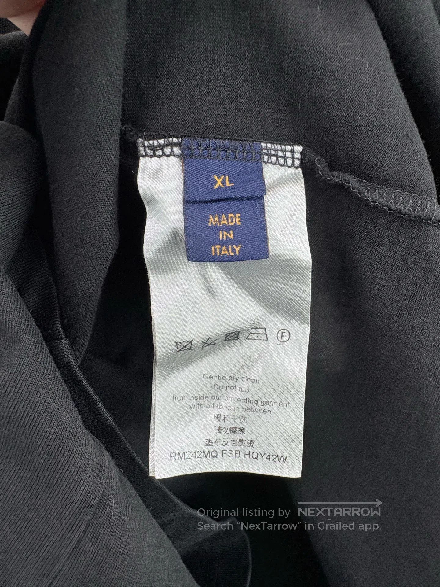 Louis Vuitton Louis Vuitton LV New Full Logo Gradient Tee. Size US XL / EU 56 / 4 - 4 Thumbnail