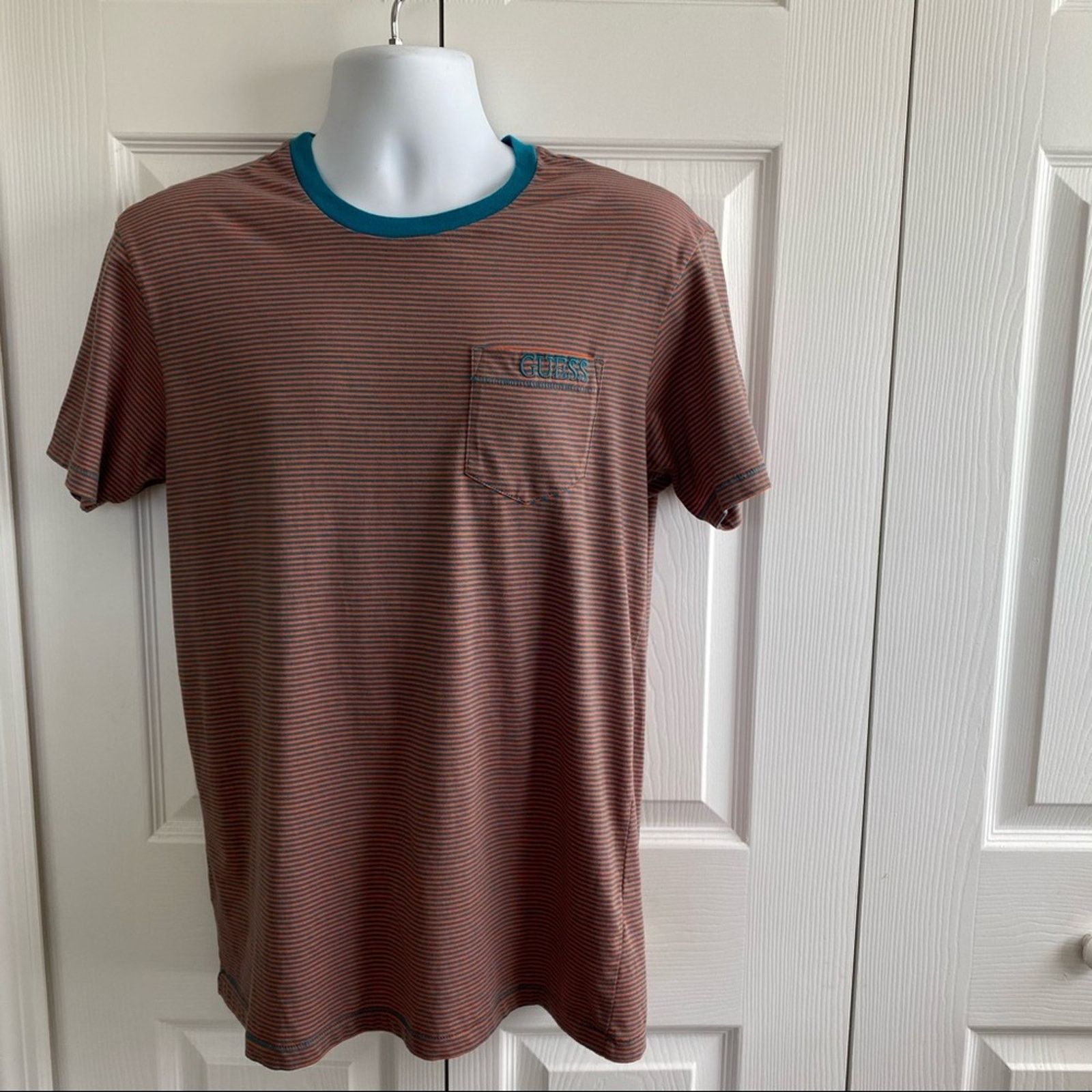 Guess Guess Short-sleeve crewneck tee size M Size US M / EU 48-50 / 2 - 7 Thumbnail